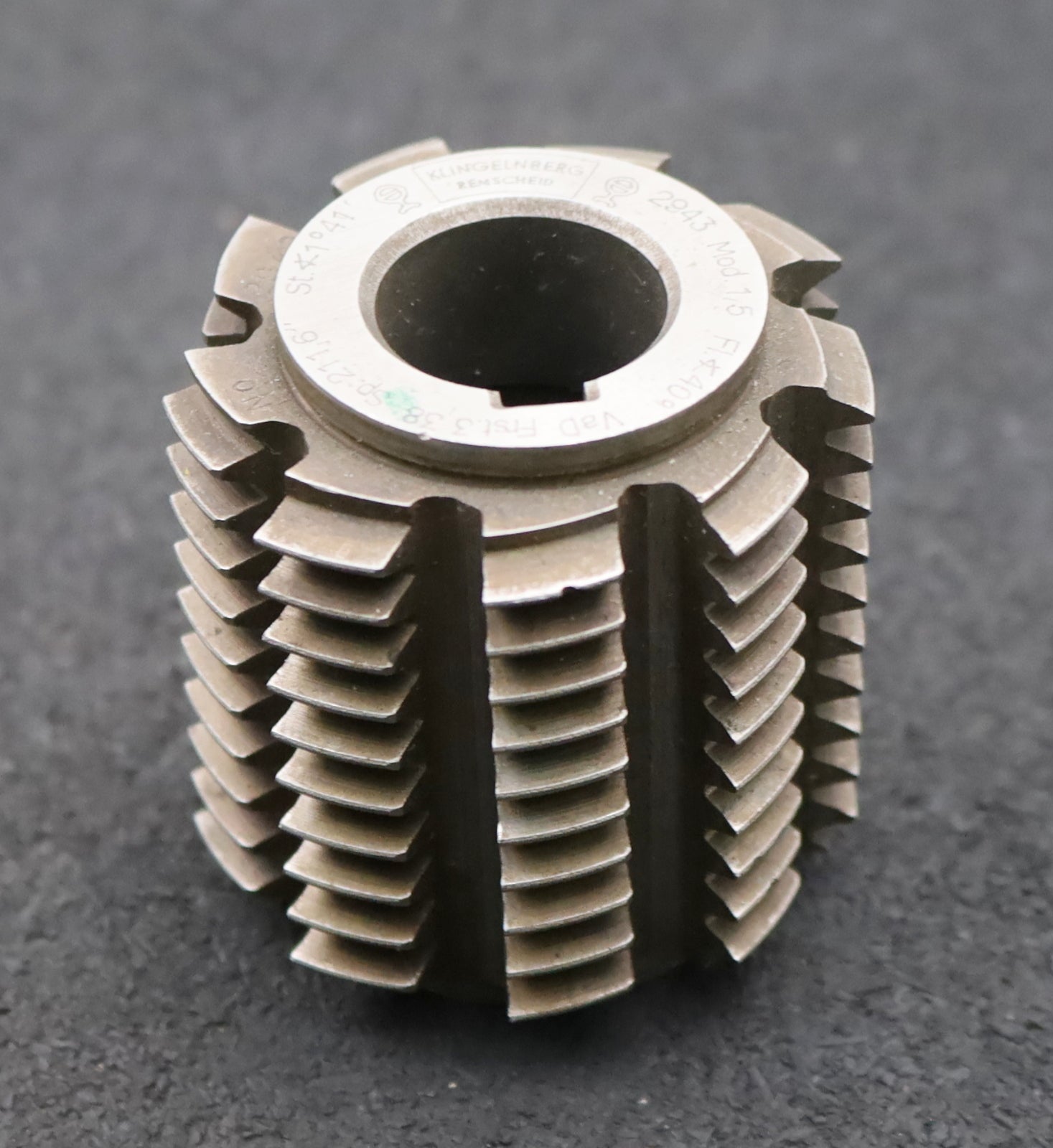 Bild des Artikels KLINGELNBERG-Zahnrad-Wälzfräser-m=-1,5mm-EGW-20°-BPIII-Ø54x58xØ22mm-DIN-3972