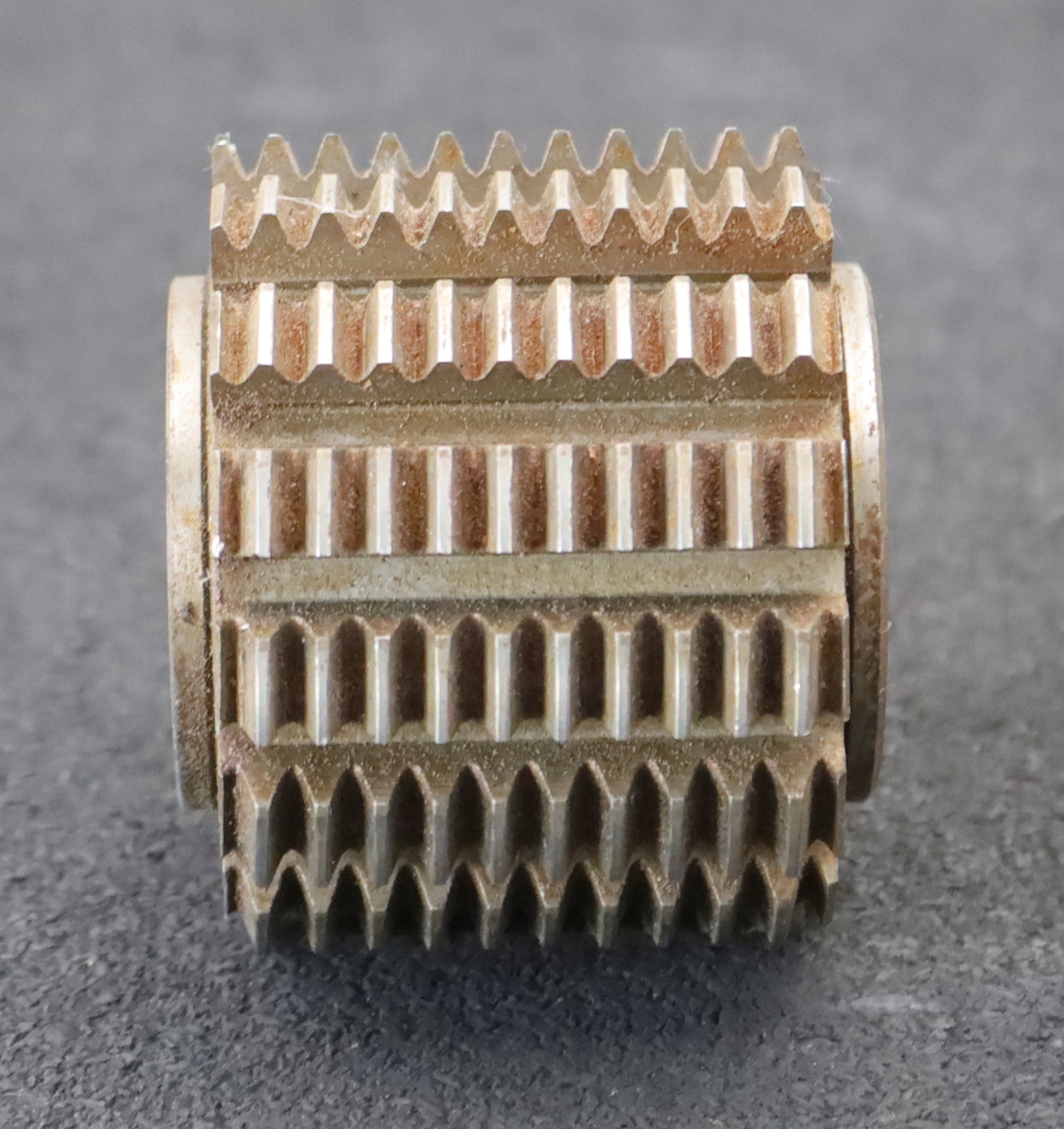 Bild des Artikels PWS-Zahnrad-Wälzfräser-m=-1,5mm-EGW-20°-BPII-DIN-3972--mit-LKN-Ø71x58xØ27mm