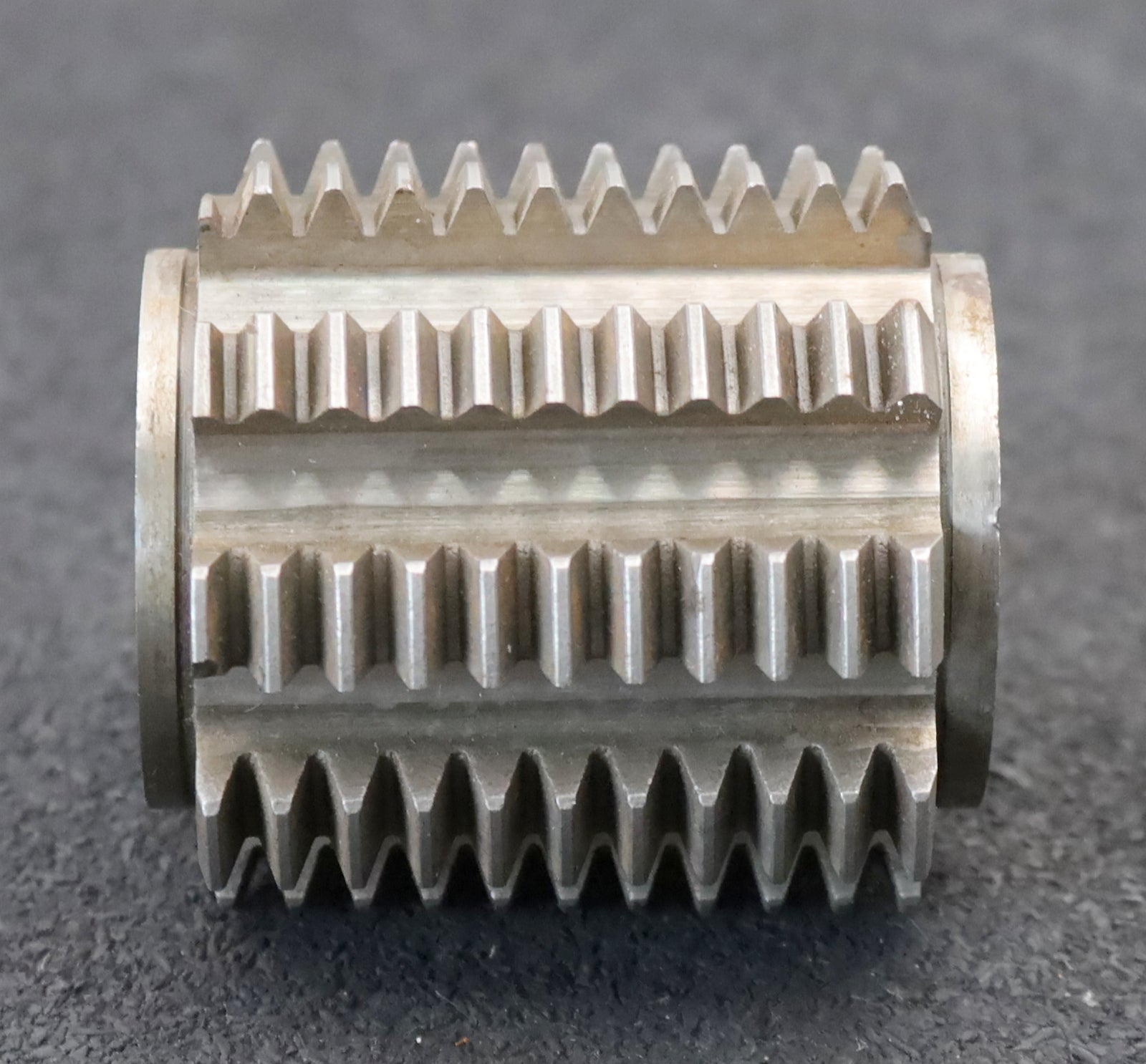 Bild des Artikels KLINGELNBERG-Zahnrad-Wälzfräser-m=-1,5mm-EGW-20°-BPIII-nach-DIN-3972
