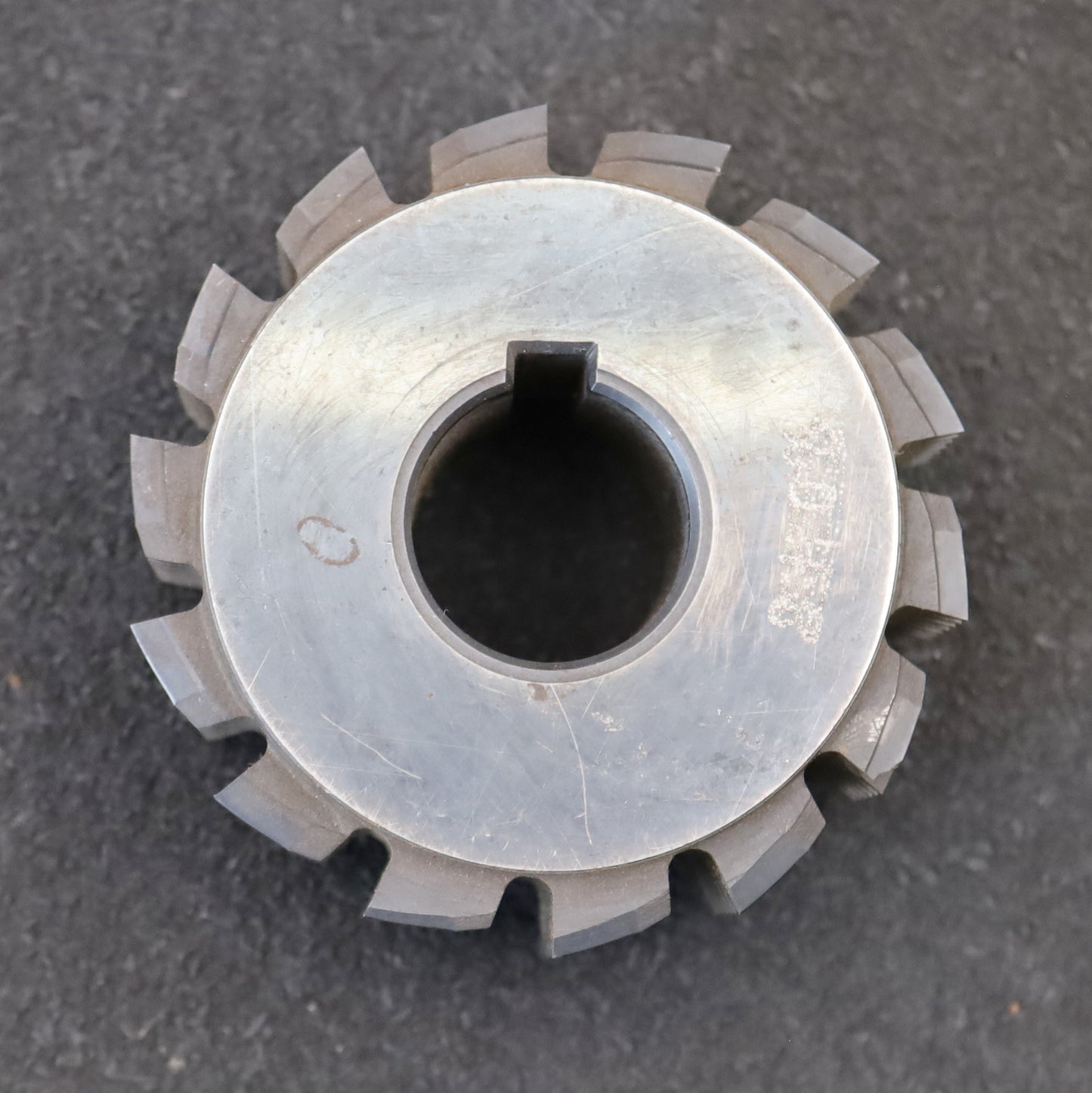 Bild des Artikels KLINGELNBERG-Zahnrad-Wälzfräser-m=-1,5mm-EGW-20°-BPII-nach-DIN-3972-Ø85x41xØ27mm