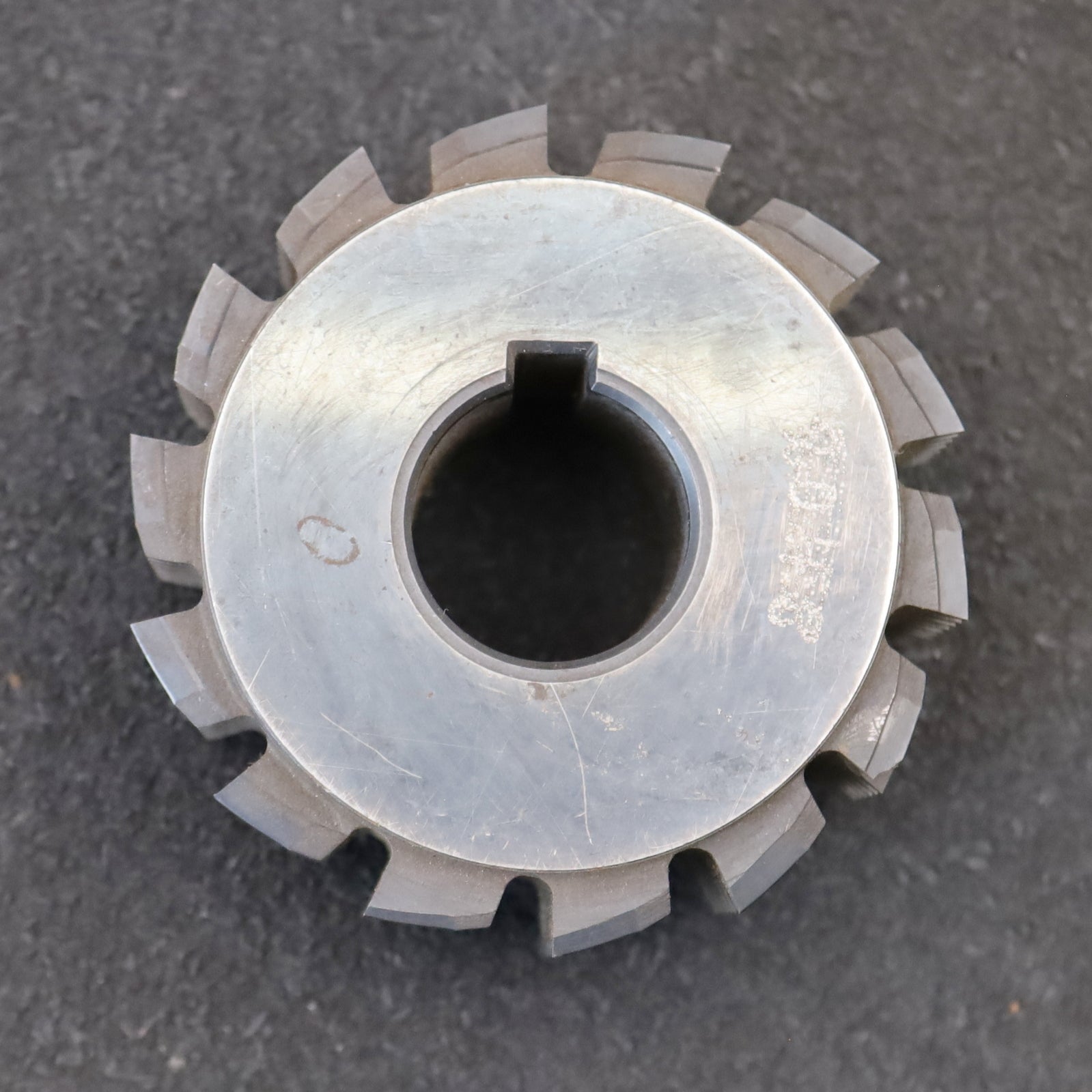 Bild des Artikels KLINGELNBERG-Zahnrad-Wälzfräser-m=-1,5mm-EGW-20°-BPII-nach-DIN-3972-Ø85x41xØ27mm