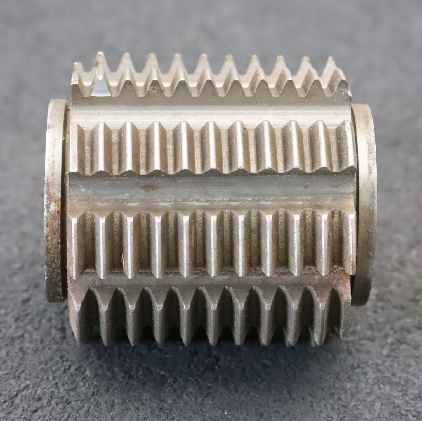 Bild des Artikels KLINGELNBERG-Zahnrad-Wälzfräser-m=-1,5mm-EGW-20°-BPIII-DIN-3972-Ø54x58xØ22mm