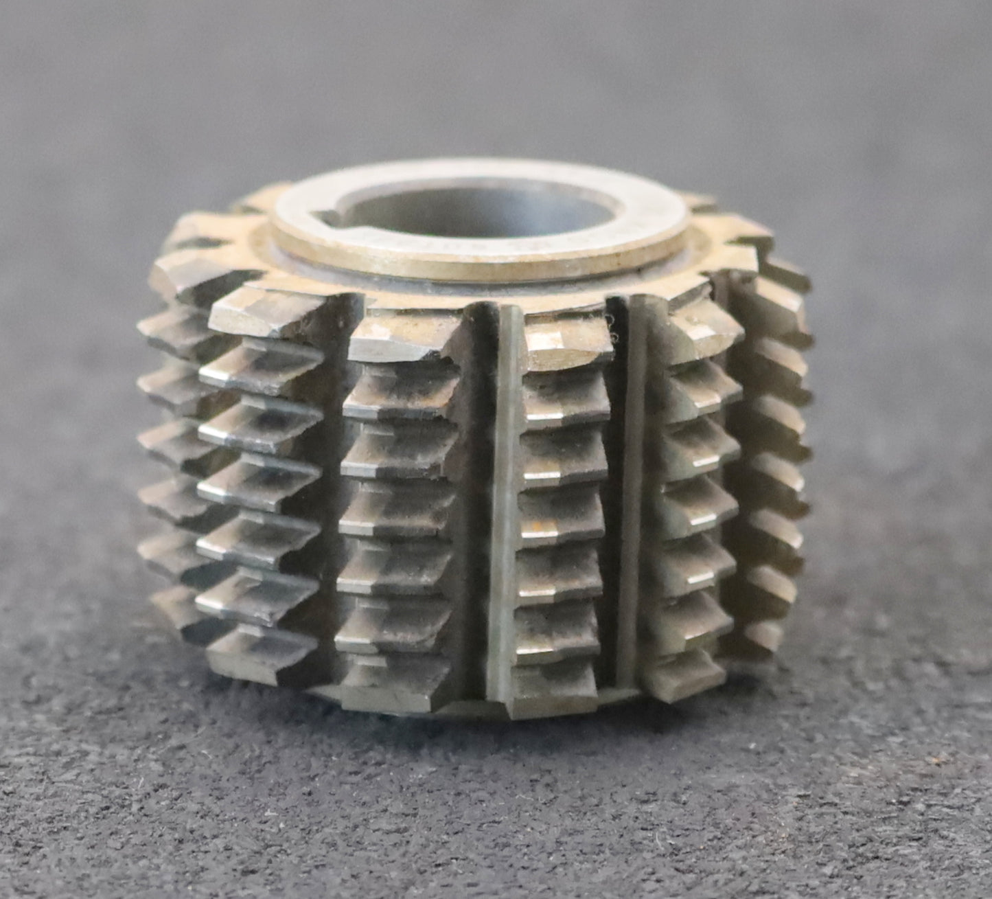 Bild des Artikels Zahnrad-Wälzfräser-m=-1,5mm-EGW-20°-BPII-nach-DIN-3972-Ø55x38xØ22mm-mit-LKN