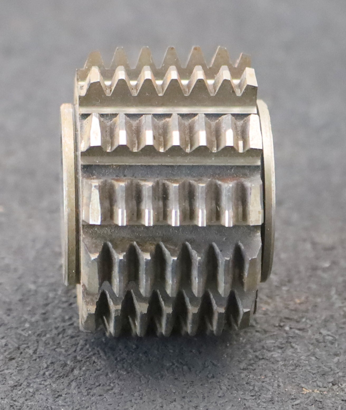 Bild des Artikels Zahnrad-Wälzfräser-m=-1,5mm-EGW-20°-BPII-nach-DIN-3972-Ø55x38xØ22mm-mit-LKN