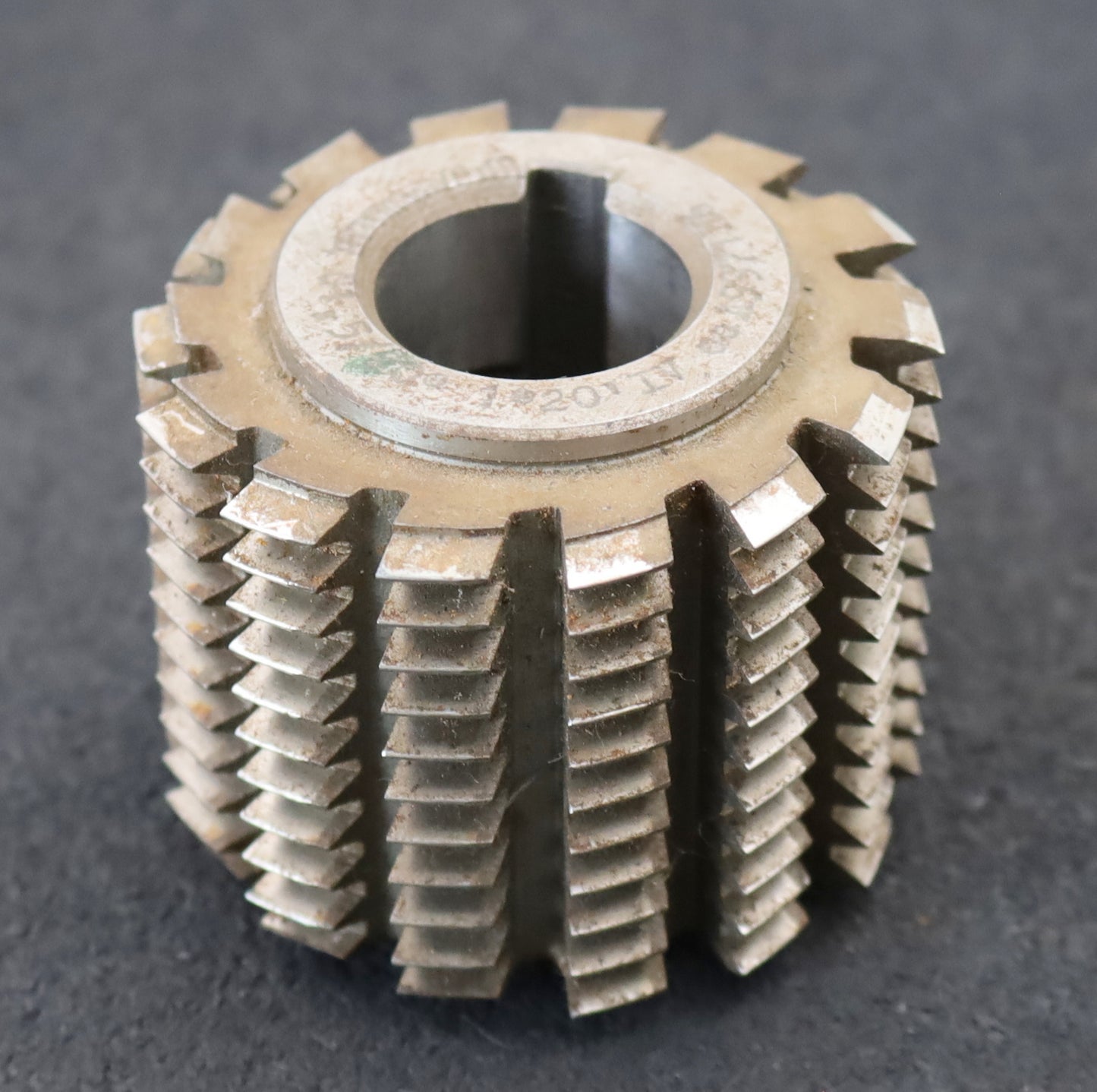 Bild des Artikels PWS-Zahnrad-Wälzfräser-m=-1,5mm-EGW-20°-BPIV-nach-DIN-3972-Ø70x58xØ27mm-mit-LKN