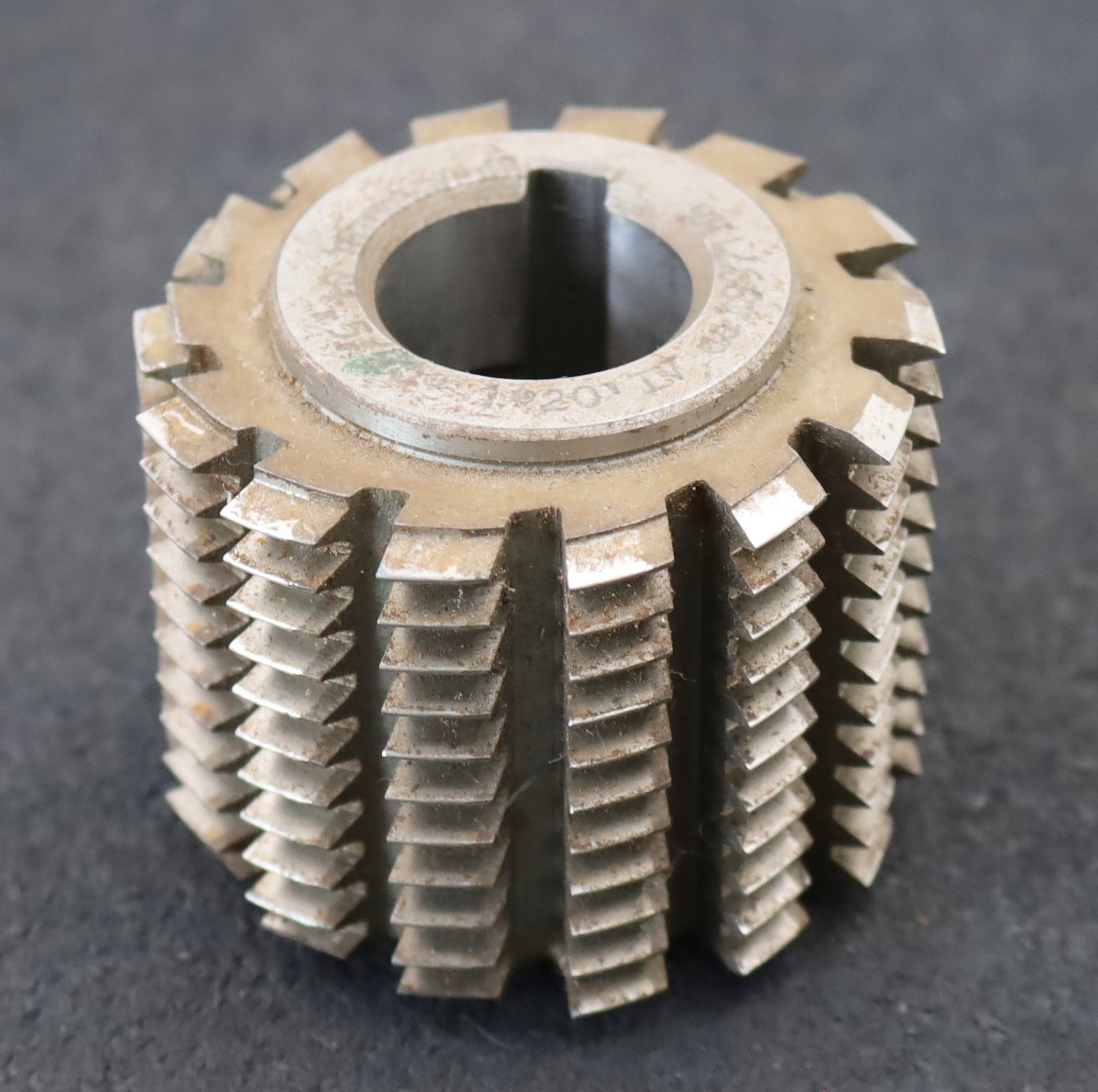 Bild des Artikels PWS-Zahnrad-Wälzfräser-m=-1,5mm-EGW-20°-BPIV-nach-DIN-3972-Ø70x58xØ27mm-mit-LKN