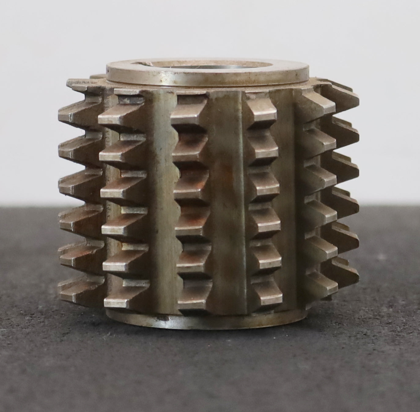 Bild des Artikels PWS-Zahnrad-Wälzfräser-m=-2,5mm-EGW-20°-BPI-nach-DIN-3972-Ø71x59xØ27mm-mit-LKN