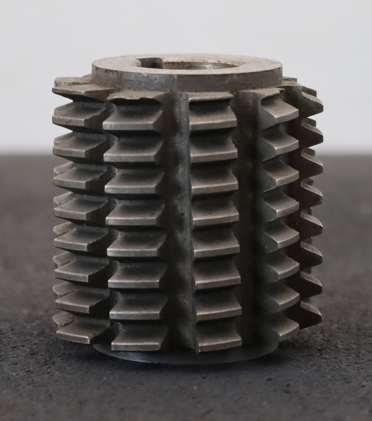 Bild des Artikels Zahnrad-Wälzfräser-m=-2,0mm-EGW-20°-Ø58x59xØ22mm-mit-LKN-1gg.-Rechts