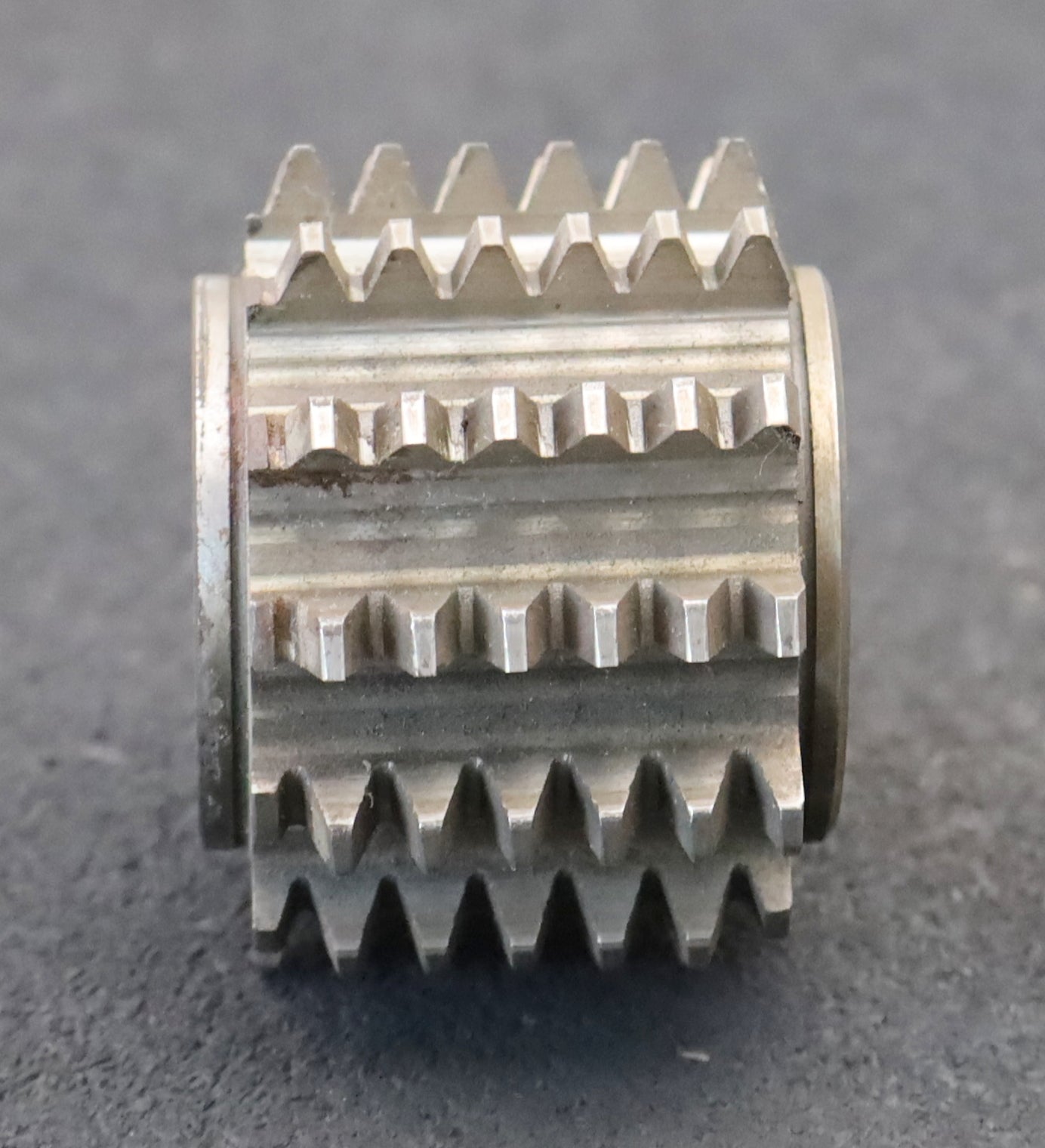 Bild des Artikels PWS-Zahnrad-Wälzfräser-m=-2,0mm-EGW-20°-BPII-DIN-3972-Ø63x49xØ27mm