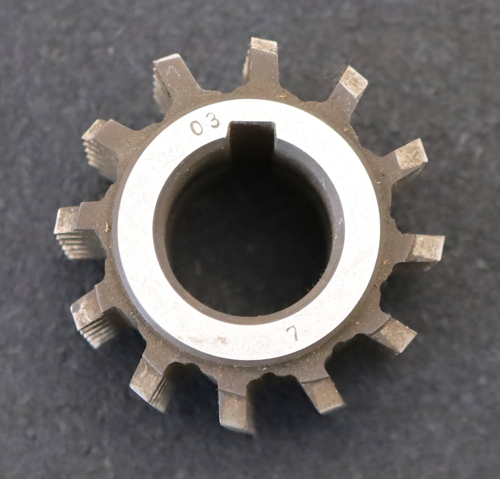 Bild des Artikels PWS-Zahnrad-Wälzfräser-m=-2,0mm-EGW-20°-BPII-DIN-3972-Ø63x49xØ27mm