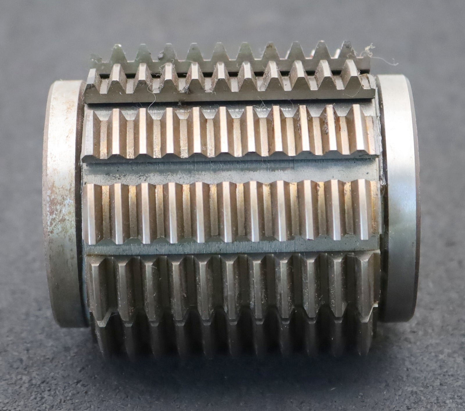 Bild des Artikels FETTE-Zahnrad-Wälzfräser-m=-2,0mm-EGW-20°-BPI-nach-DIN-3972-Ø81x90xØ27mm-mit-LKN