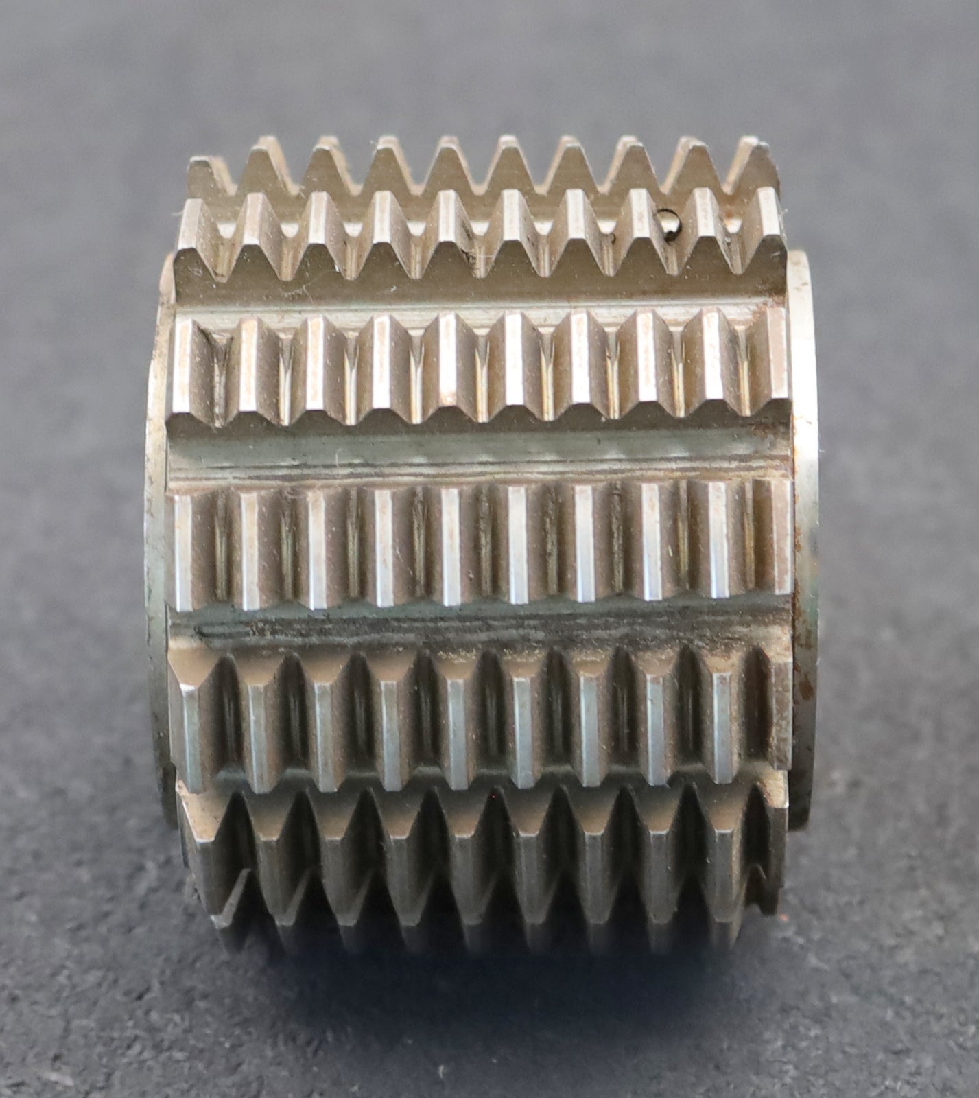 Bild des Artikels Zahnrad-Wälzfräser-m=-2,0mm-EGW-20°-BPIII-nach-DIN-3972-Ø85x65xØ22mm-mit-LKN