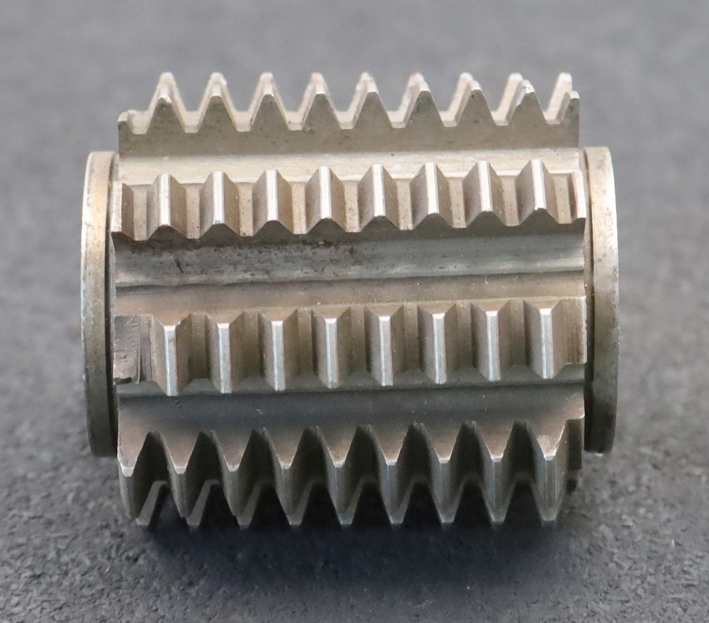 Bild des Artikels KLINEGLNBERG-Zahnrad-Wälzfräser-m=-2,0mm-EGW-20°-BPII-nach-DIN-3972-Ø58x64xØ22mm