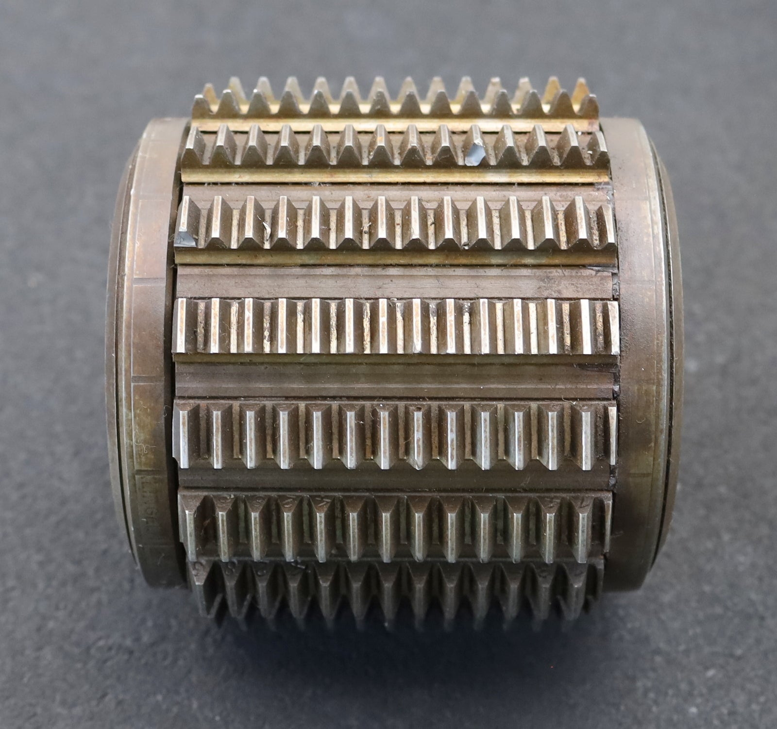 Bild des Artikels KLINGELNBERG-Zahnrad-Wälzfräser-m=-2,0mm-EGW-20°-BPII-DIN-3972-Ø120x114xØ40mm