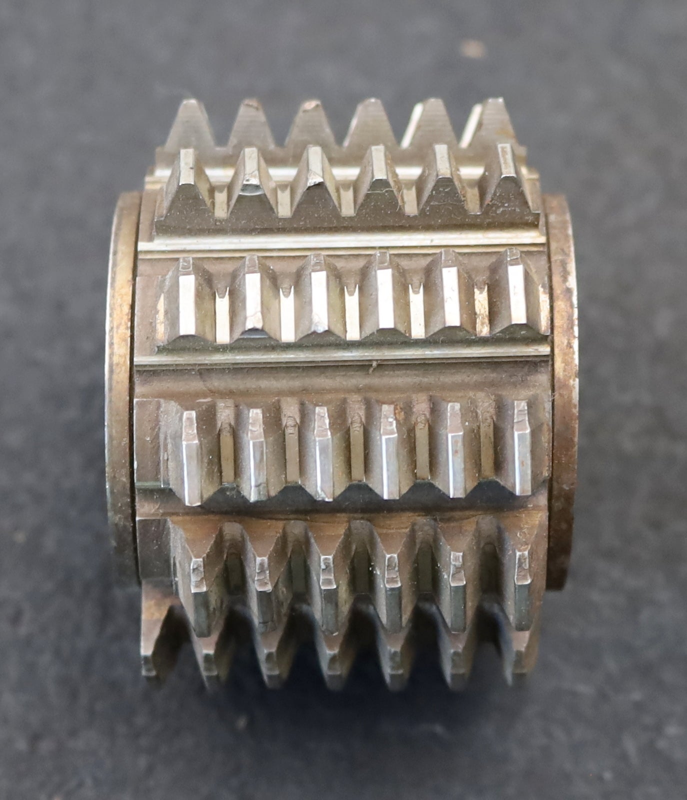 Bild des Artikels Zahnrad-Wälzfräser-m=-2,0mm-EGW-20°-BPII-nach-DIN-3972-Ø64x47xØ27mm-LKN