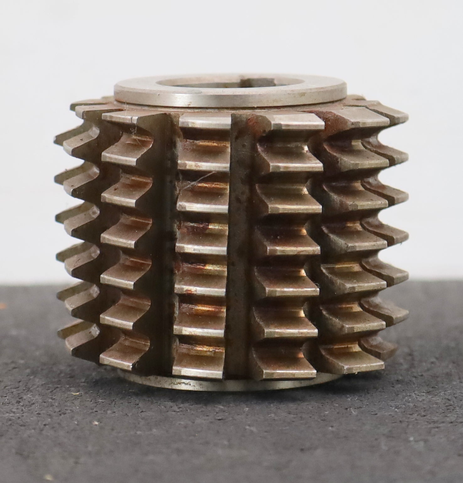 Bild des Artikels PWS-Zahnrad-Wälzfräser-m=-2,5mm-EGW-20°-BPIII-Ø71x58xØ27mm-nach-DIN-3972-mit-LKN