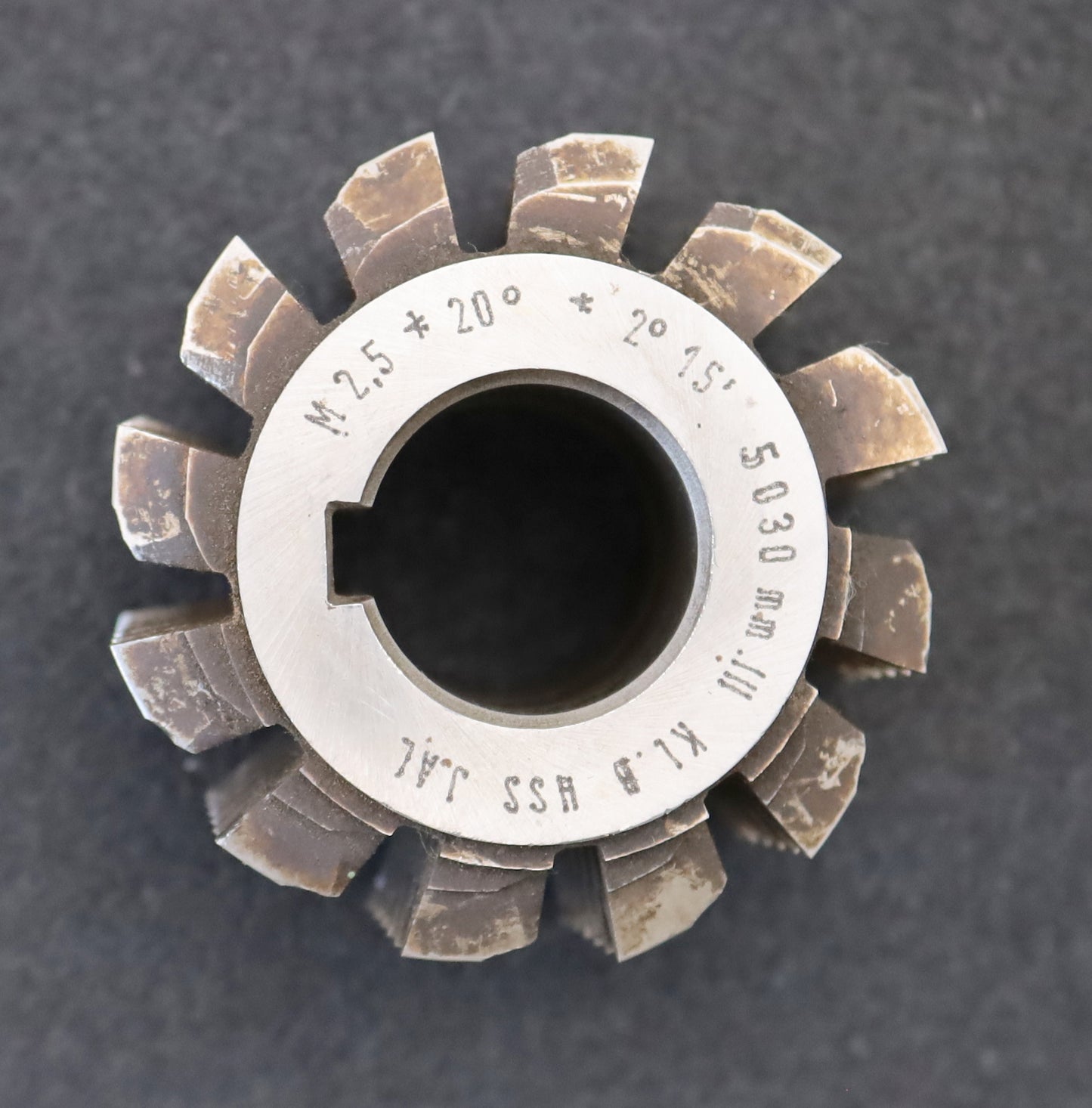 Bild des Artikels Zahnrad-Wälzfräser-m=-2,5mm-EGW-20°-BPIII-nach-DIN-3972-Ø71x57xØ27mm-mit-LKN