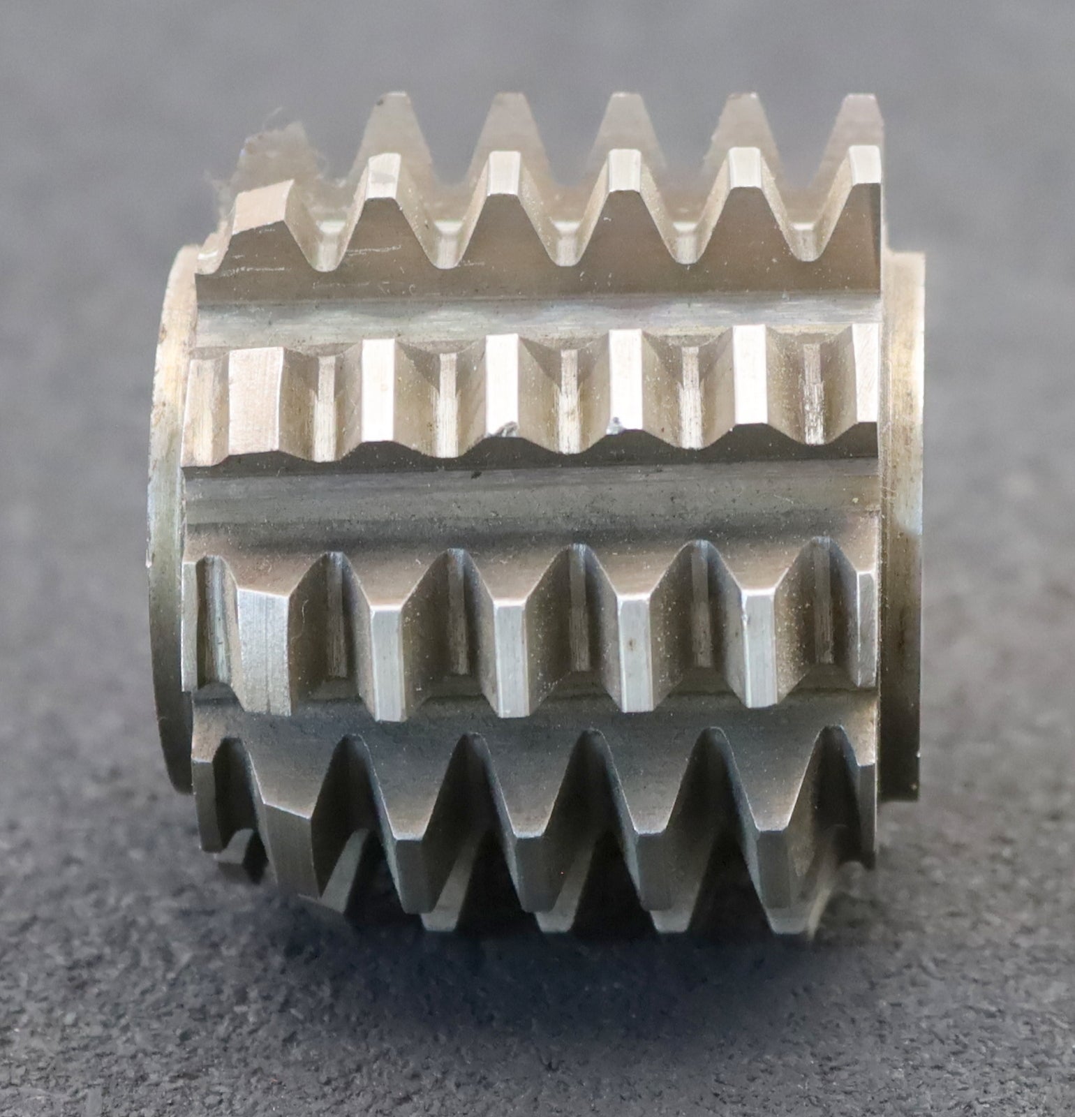 Bild des Artikels Zahnrad-Wälzfräser-m=-2,75mm-EGW-20°-Ø65x56xØ22mm-mit-LKN-1gg.-Rechts