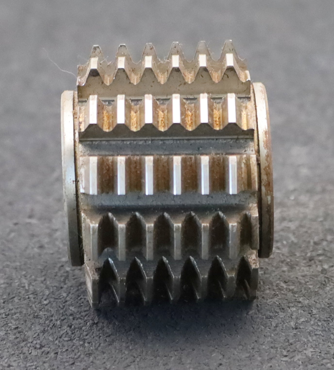Bild des Artikels PWS-Zahnrad-Wälzfräser-m=-2,0mm-EGW-20°-BPII-DIN-3972-Ø64x49xØ27mm-mit-LKN