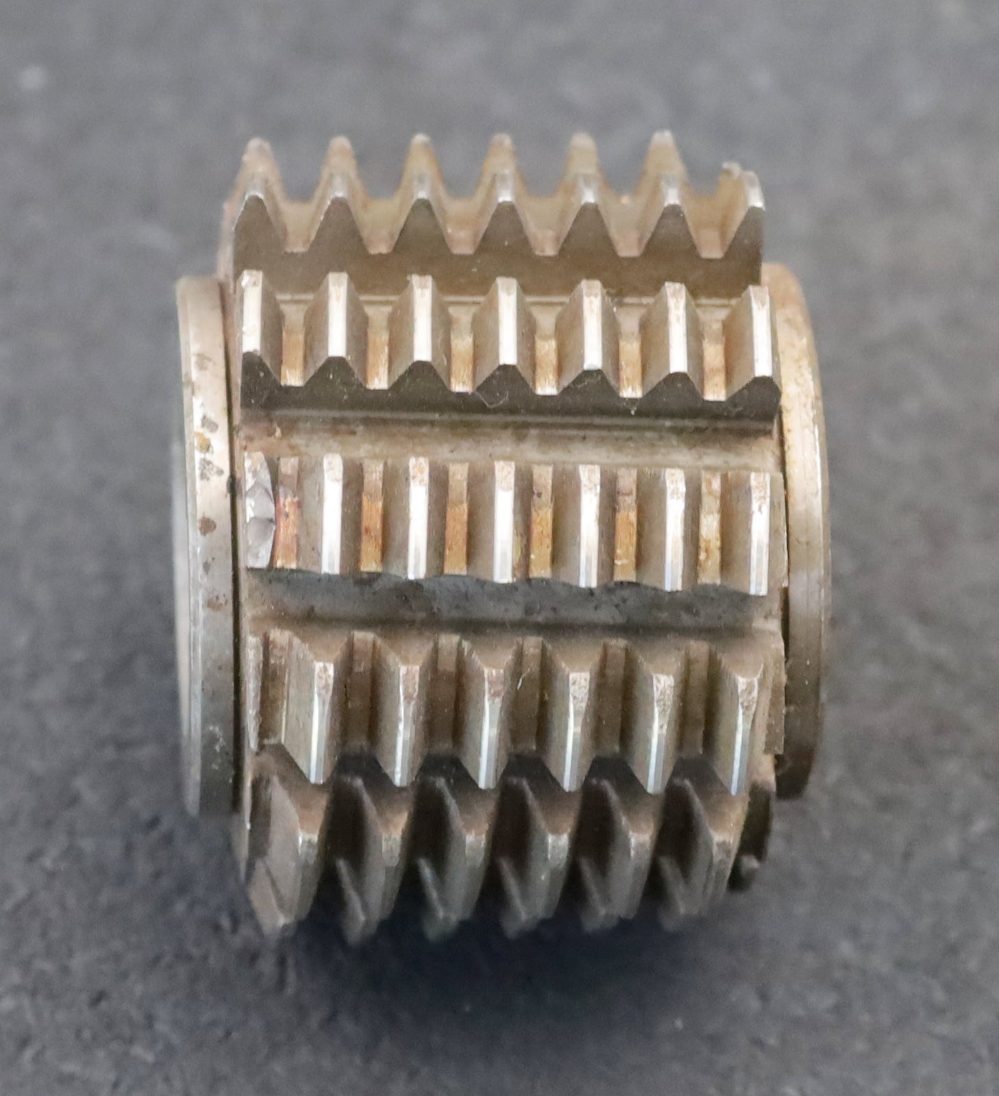 Bild des Artikels PWS-Zahnrad-Wälzfräser-m=-2,0mm-EGW-20°-BPIII-DIN-3972-Ø64x49xØ27mm-LKN