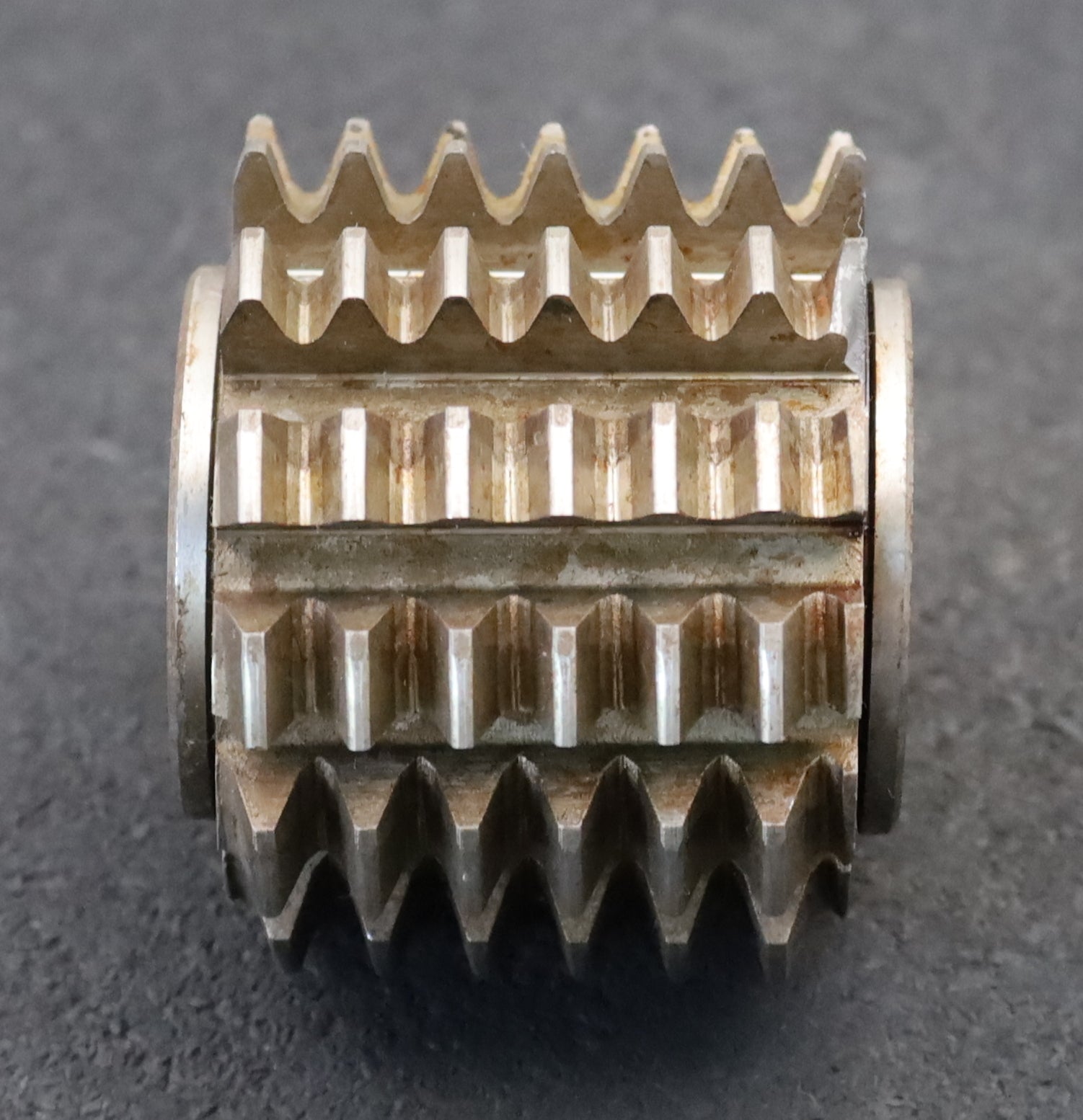 Bild des Artikels PWS-Zahnrad-Wälzfräser-m=-2,5mm-EGW-20°-BPIII-nach-DIN-3972-Ø71x58xØ27mm-mit-LKN