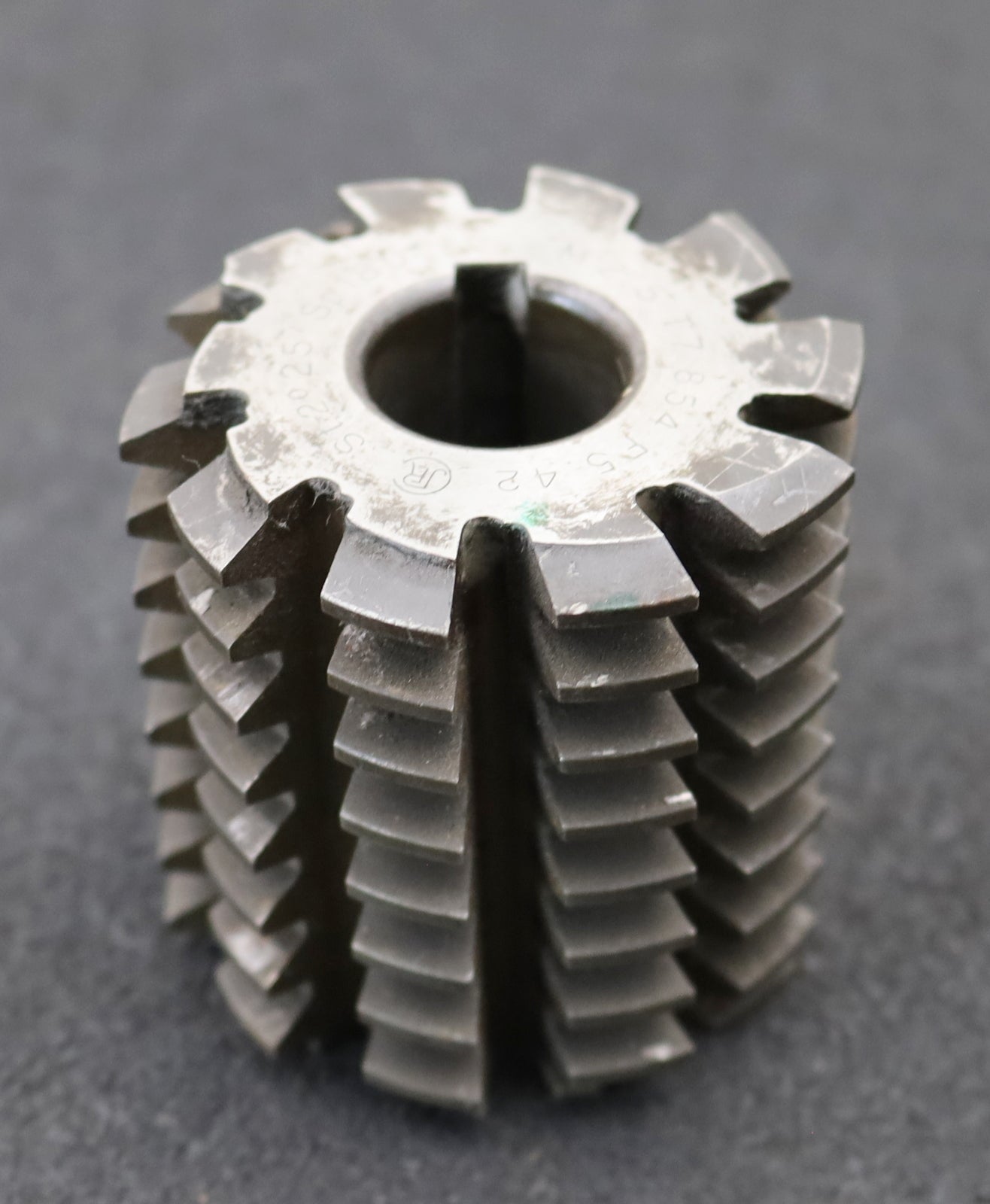 Bild des Artikels REINECKER-Zahnrad-Wälzfräser-m=-2,5mm-EGW-20°-Ø65x65xØ22mm-mit-LKN-1gg.-Rechts