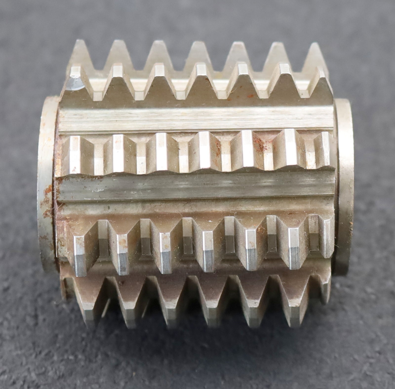 Bild des Artikels KLINGELNBERG-Zahnrad-Wälzfräser-m=-2,75mm-EGW-20°-Ø64x65xØ22mm-mit-LKN