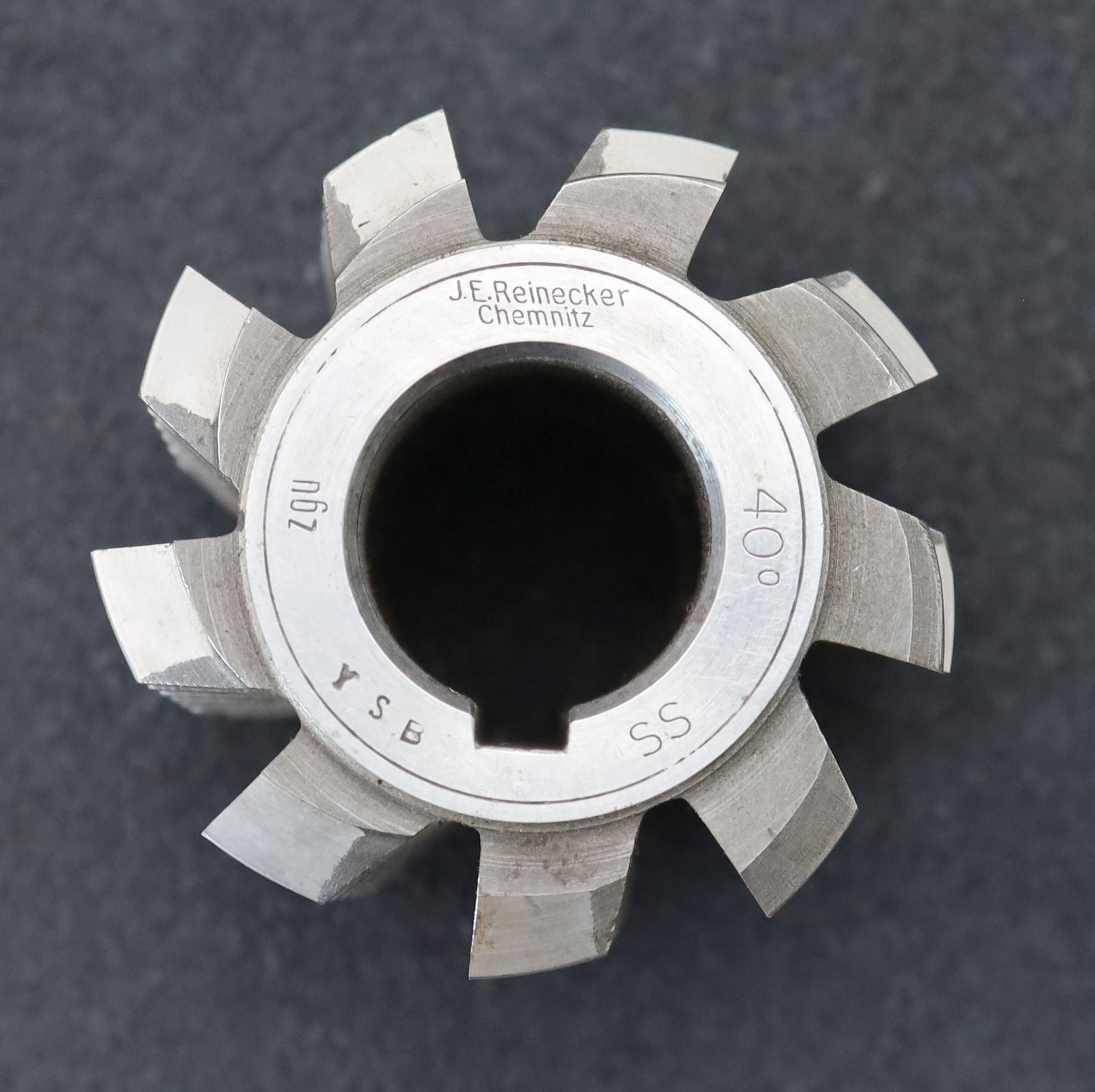 Bild des Artikels REINECKER-Zahnrad-Wälzfräser-m=-3,0mm-EGW-20°-Ø68x70xØ27mm-LKN-1gg.-Rechts