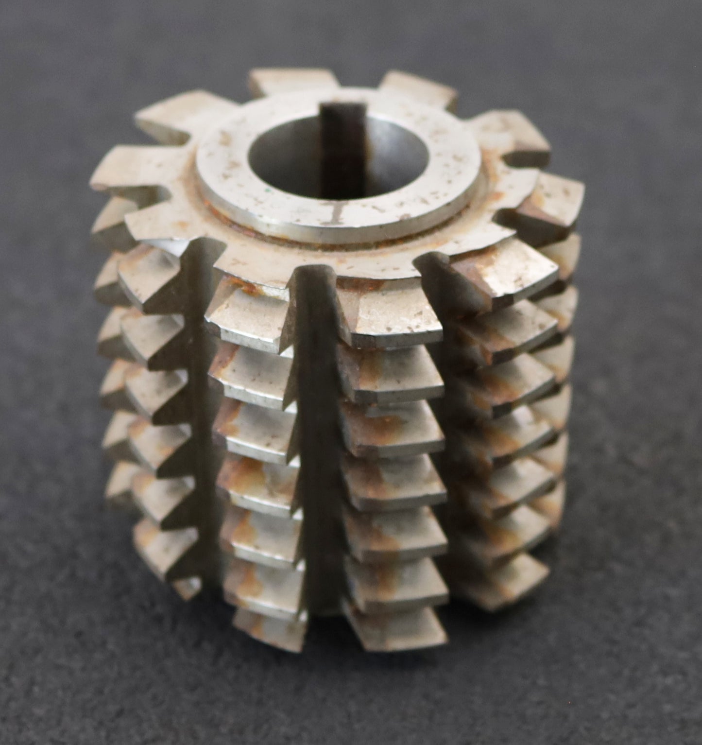 Bild des Artikels CALMELS-Zahnrad-Wälzfräser-m=-3,0mm-EGW-20°-Ø67x71xØ27mm-mit-LKN-1gg.-Rechts