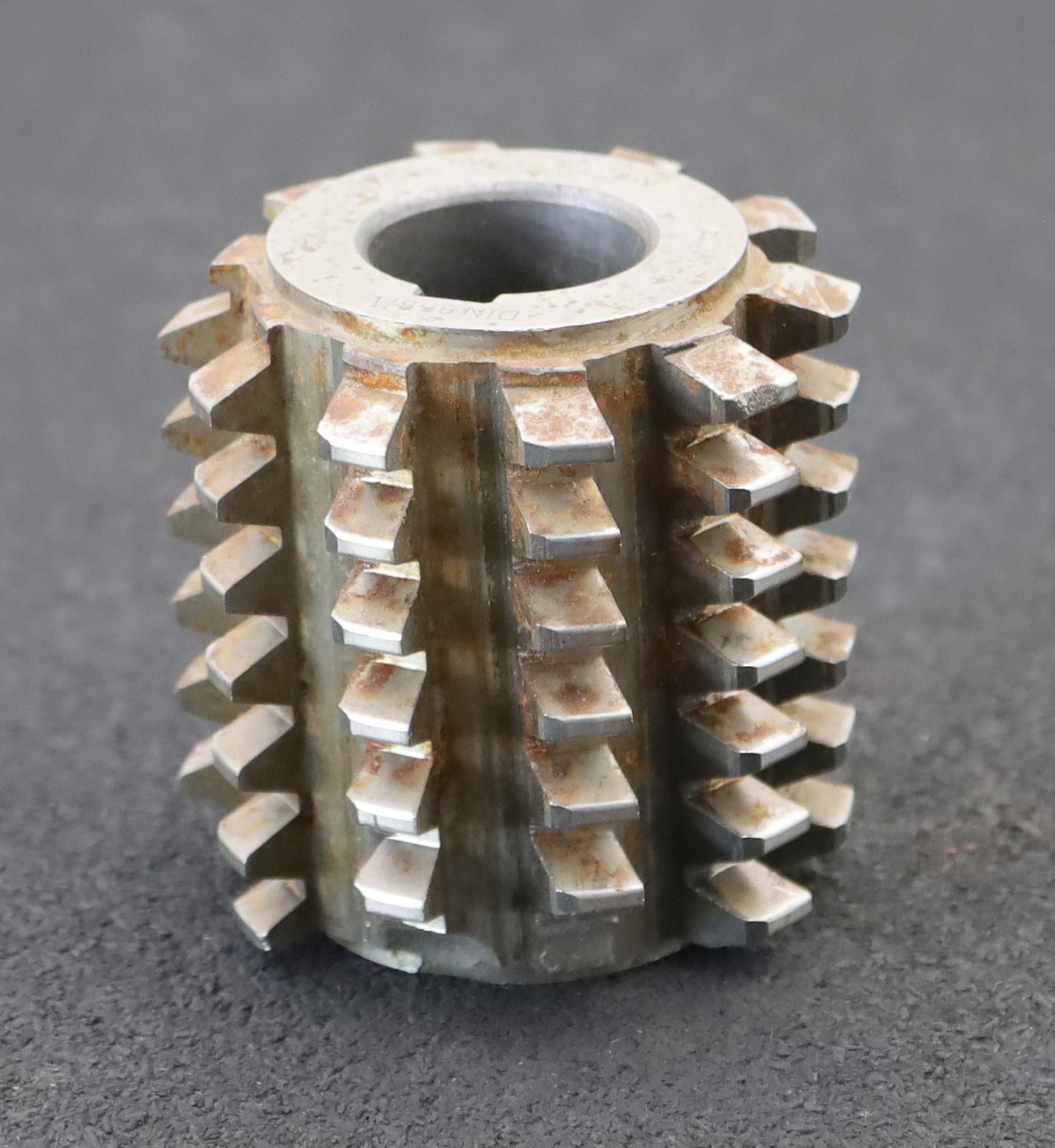 Bild des Artikels LENZEN-Zahnrad-Wälzfräser-m=-3,0mm-EGW-20°-BPI-nach-DIN-3972-Ø68x70xØ27mm-LKN