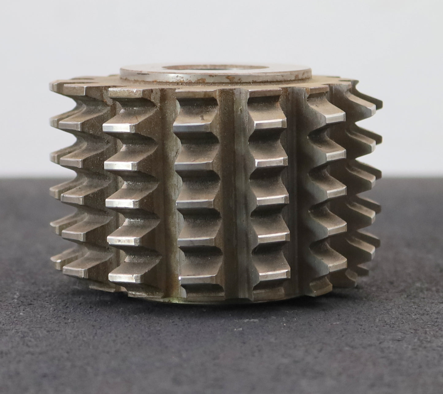 Bild des Artikels PWS-Zahnrad-Wälzfräser-m=-3,5mm-EGW-20°-BPII-nach-DIN-3972-Ø106x71xØ32mm-LKN