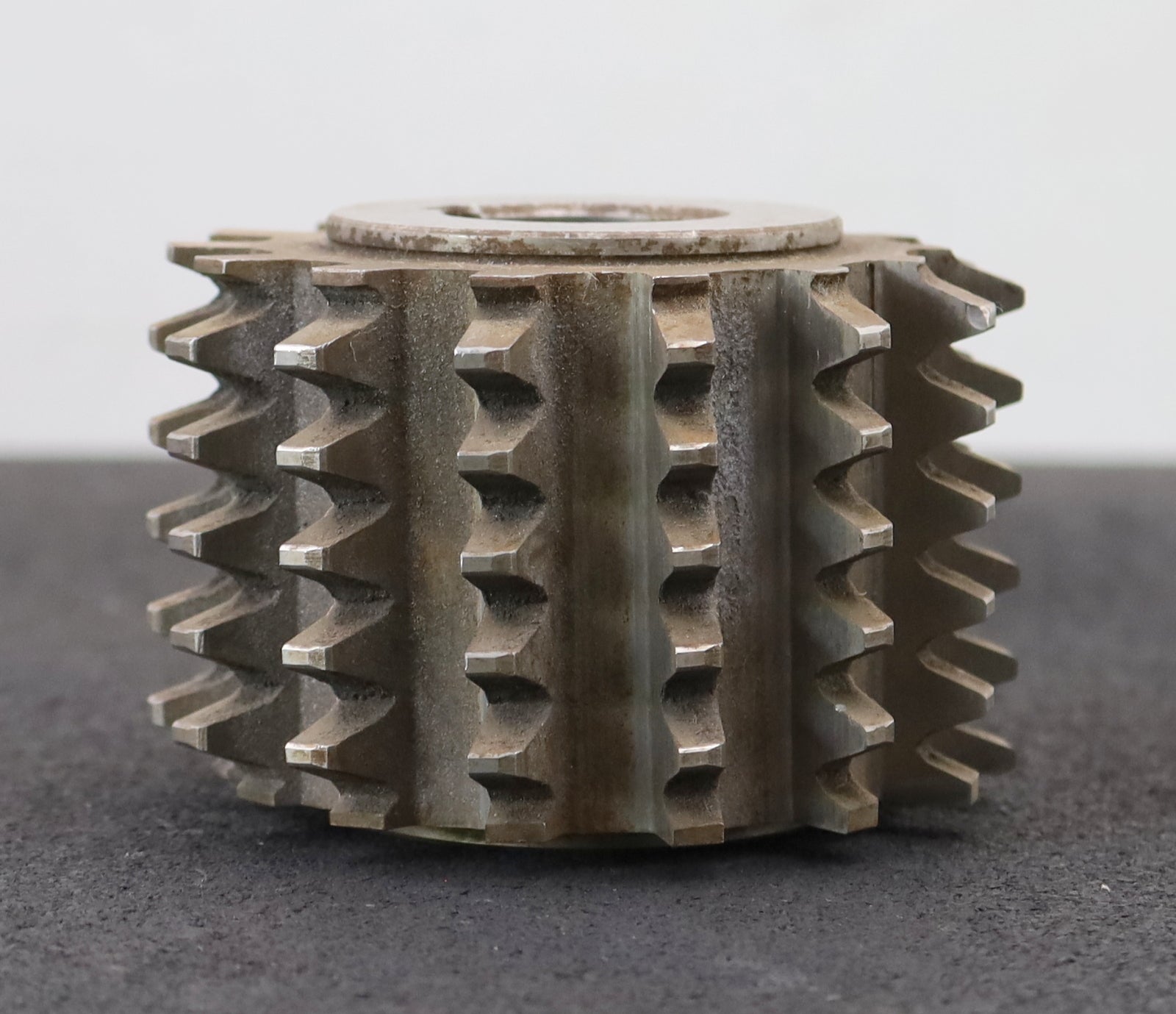 Bild des Artikels PWS-Zahnrad-Wälzfräser-m=-3,5mm-EGW-20°-BPII-nach-DIN-3972-Ø106x71xØ32mm-mit-LKN