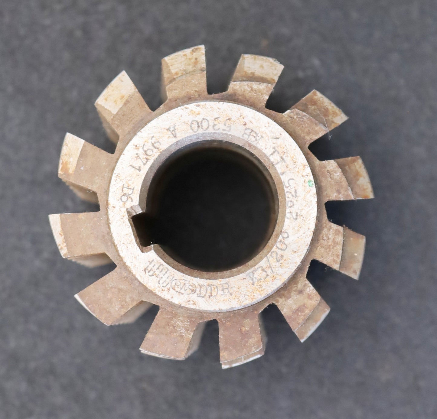 Bild des Artikels PWS-Zahnrad-Wälzfräser-m=-3,0mm-EGW-20°-BPIII-nach-DIN-3972-Ø81x71xØ32mm-mit-LKN