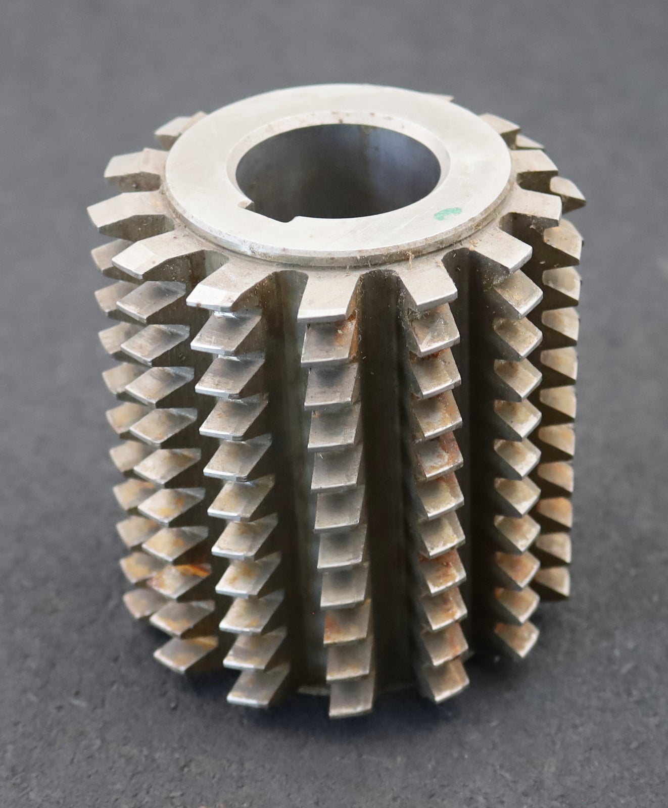 Bild des Artikels PWS-Zahnrad-Wälzfräser-m=-3,0mm-EGW-20°-BPIV-DIN-3972-Ø100x108xØ40mm