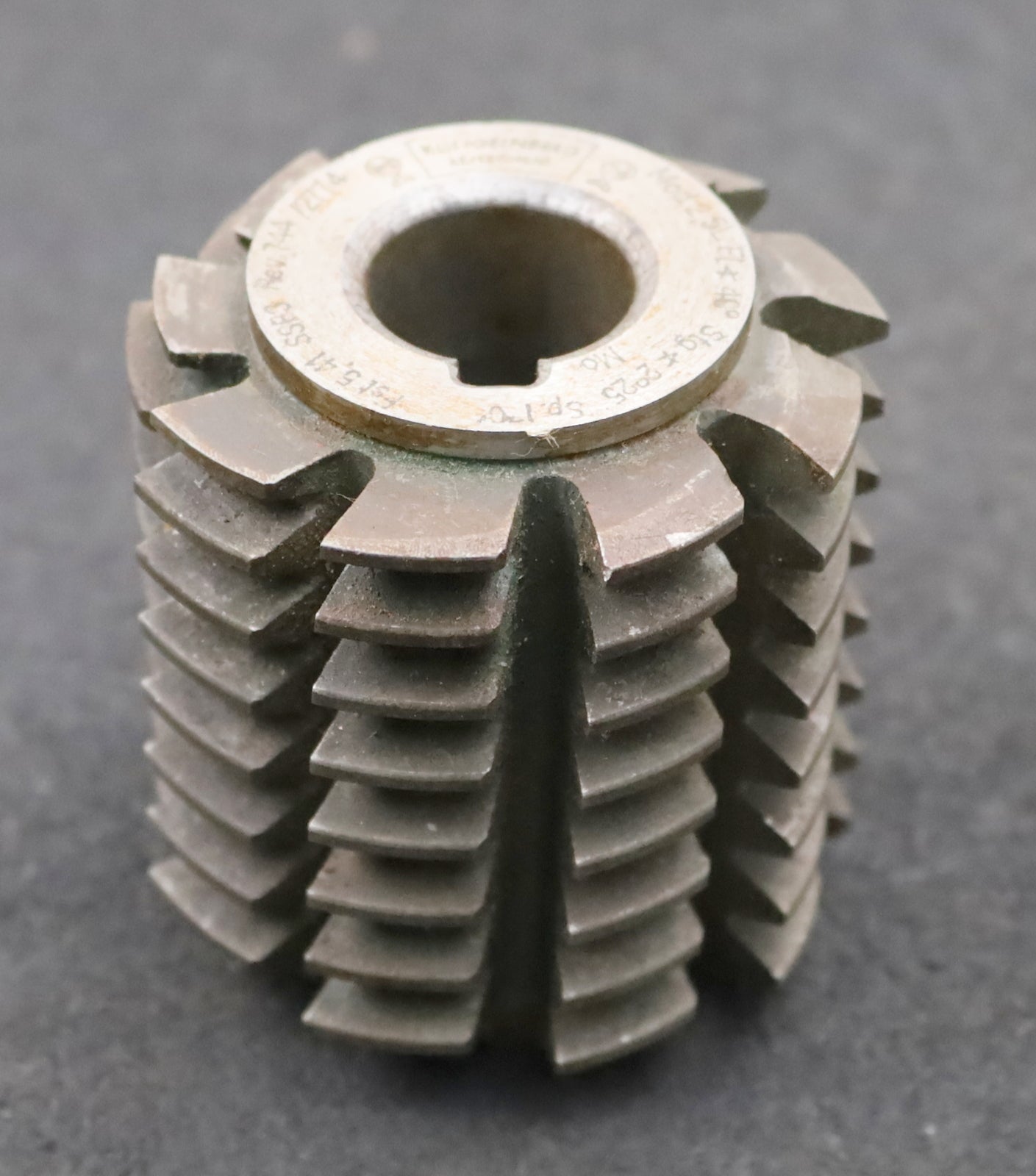 Bild des Artikels KLINGELNBERG-Zahnrad-Wälzfräser-m=-2,5mm-EGW-20°-BPIII-nach-DIN-3972