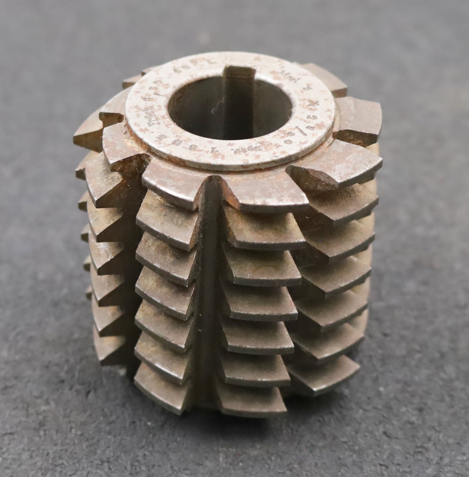 Bild des Artikels Zahnrad-Wälzfräser-m=-2,5mm-EGW-20°-Ø69x70xØ27mm-mit-LKN-1gg.-Links