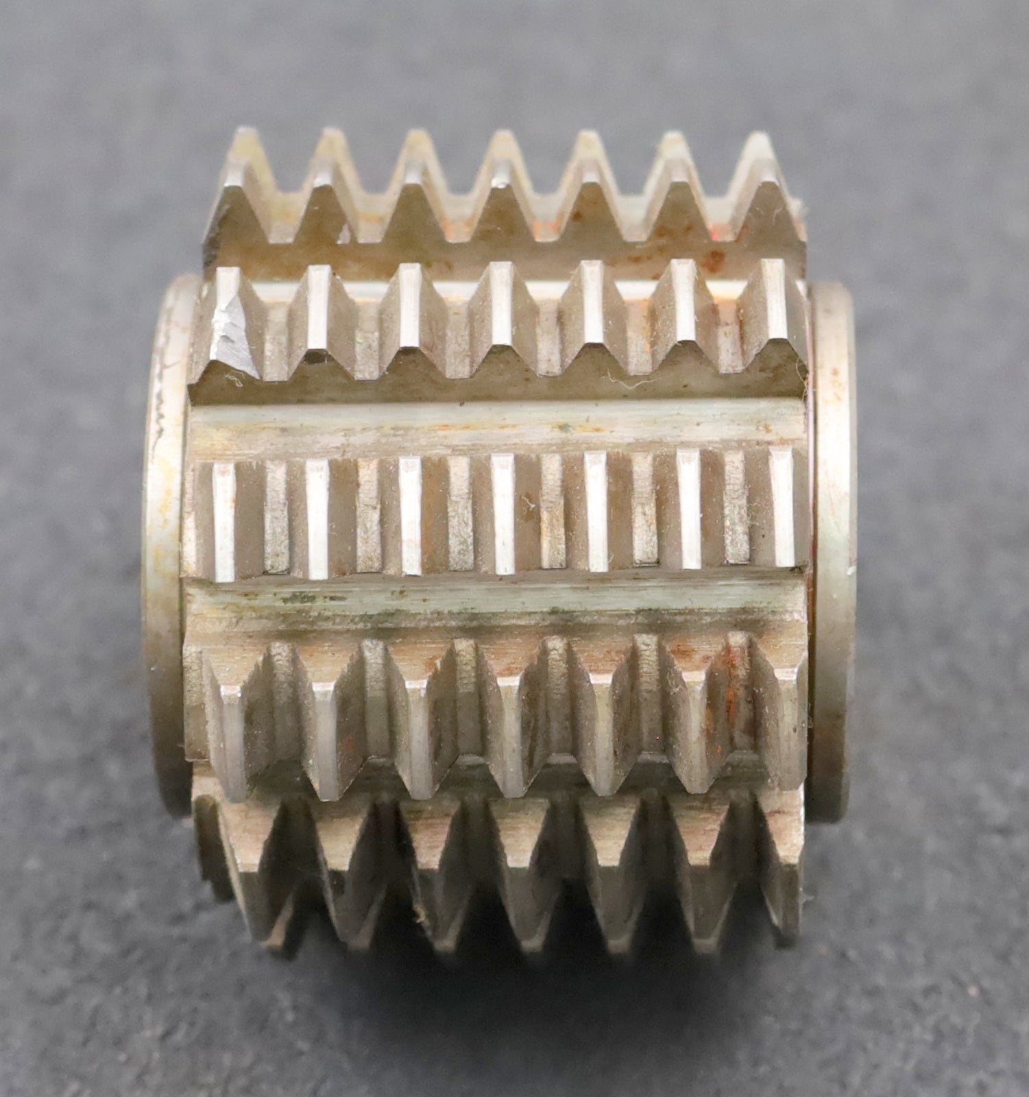 Bild des Artikels PWS-Zahnrad-Wälzfräser-m=-2,25mm-EGW-20°-BPIII-DIN-3972-Ø70x56xØ27mm-mit-LKN