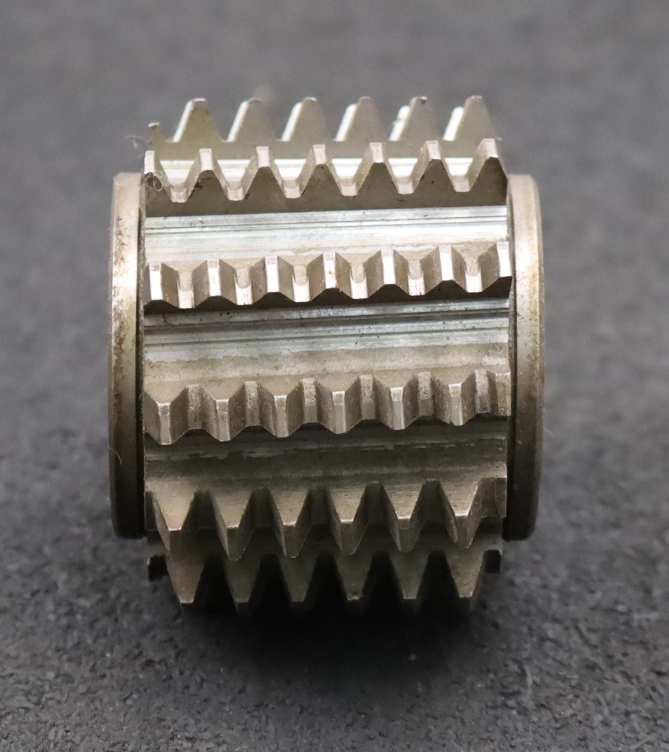 Bild des Artikels PWS-Zahnrad-Wälzfräser-m=-2,0mm-EGW-20°-BPIII-Ø63x48xØ27mm-mit-LKN-DIN-3972