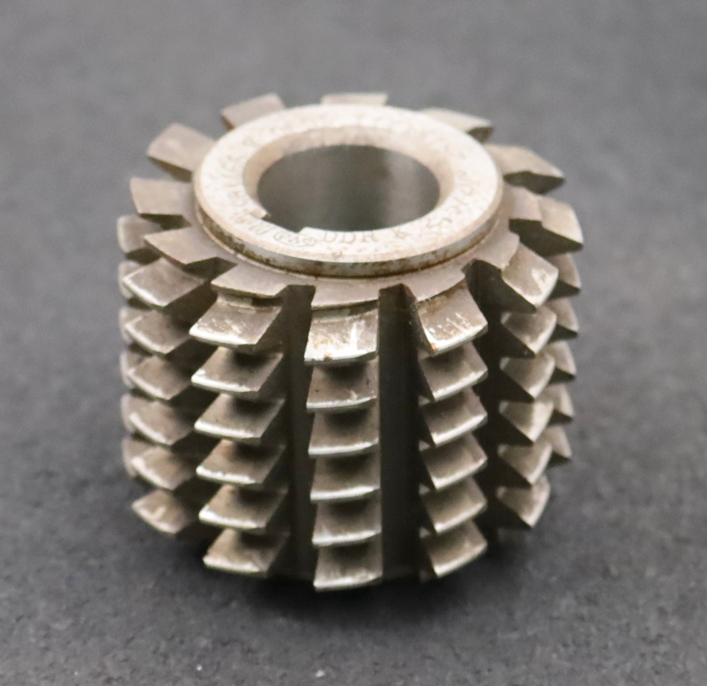 Bild des Artikels PWS-Zahnrad-Wälzfräser-m=-2,5mm-EGW-20°-BPIII-nach-DIN-3972-Ø70x58xØ27mm-mit-LKN