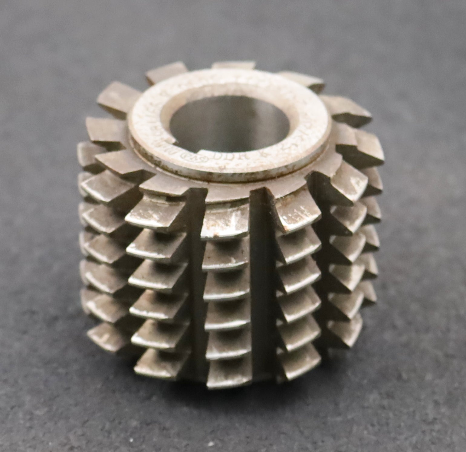 Bild des Artikels PWS-Zahnrad-Wälzfräser-m=-2,5mm-EGW-20°-BPIII-nach-DIN-3972-Ø70x58xØ27mm-mit-LKN