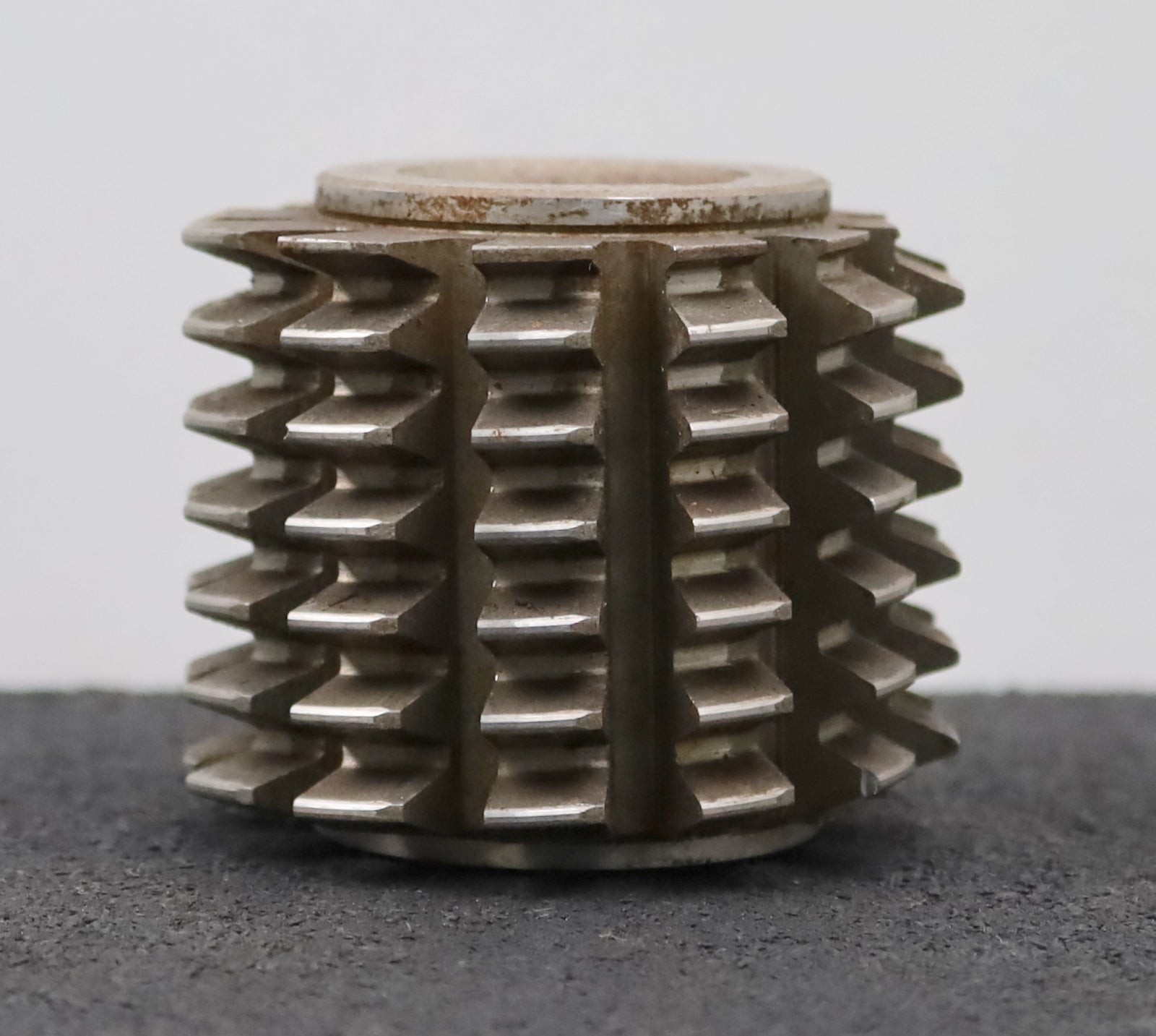 Bild des Artikels PWS-Zahnrad-Wälzfräser-m=-2,5mm-EGW-20°-BPIII-nach-DIN-3972-Ø70x58xØ27mm-mit-LKN