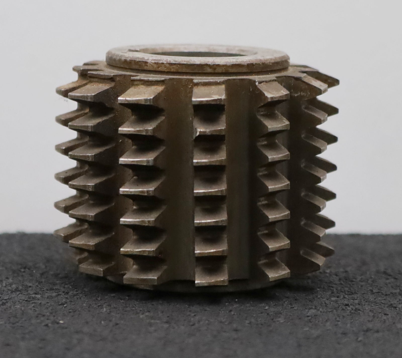 Bild des Artikels PWS-Zahnrad-Wälzfräser-m=-2,25mm-EGW-20°-BPIII-nach-DIN-3972-Ø70x58xØ27mm-LKN