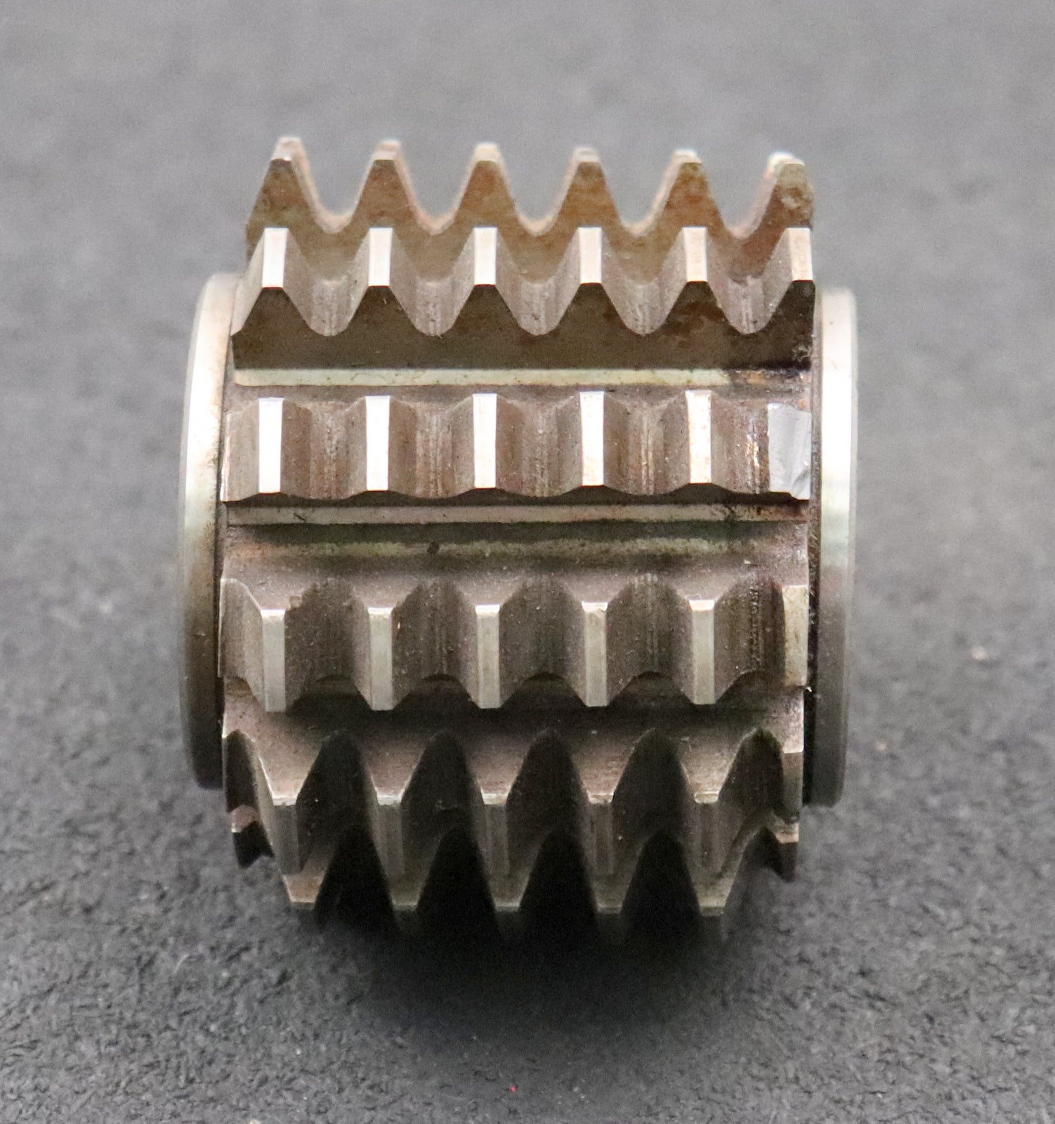 Bild des Artikels PWS-Zahnrad-Wälzfräser-m=-2,75mm-EGW-20°-BPIII-nach-DIN-3972-Ø70x58xØ27mm-LKN