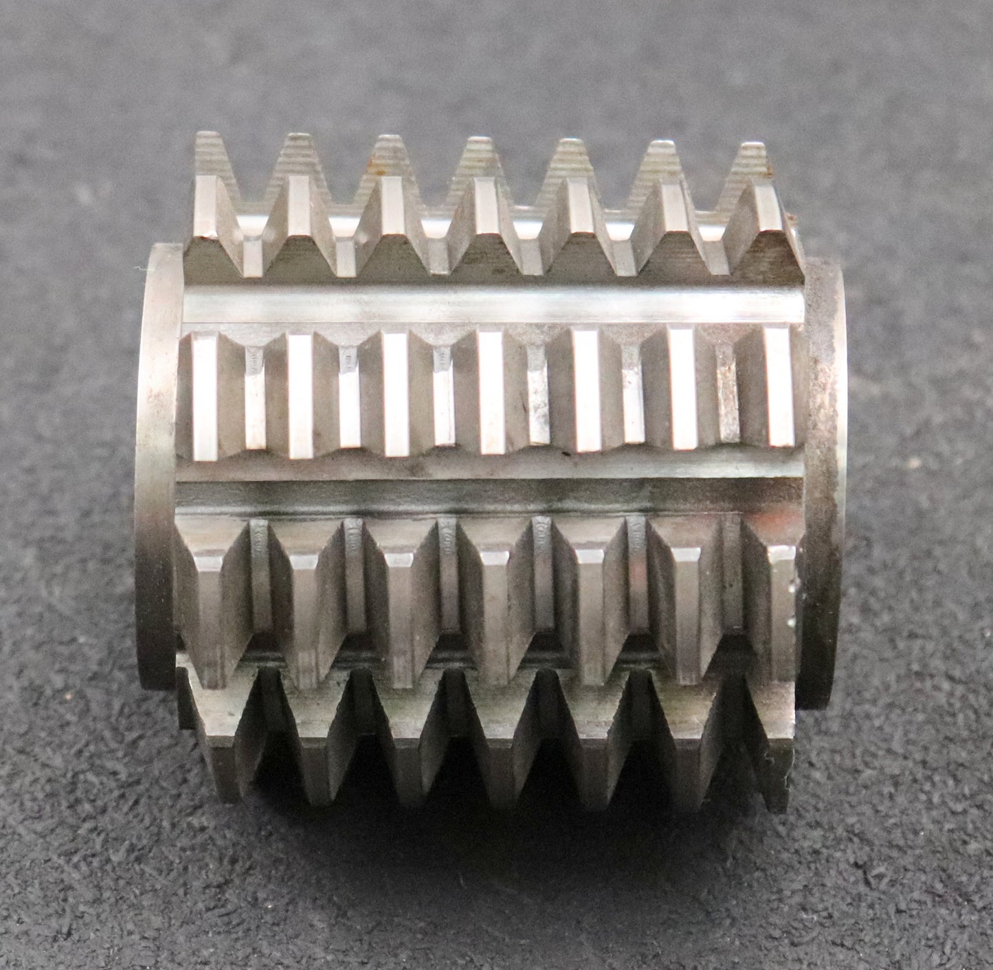 Bild des Artikels LENZEN-Zahnrad-Wälzfräser-m=-2,75mm-EGW-20°-Ø65x65xØ22mm-mit-LKN
