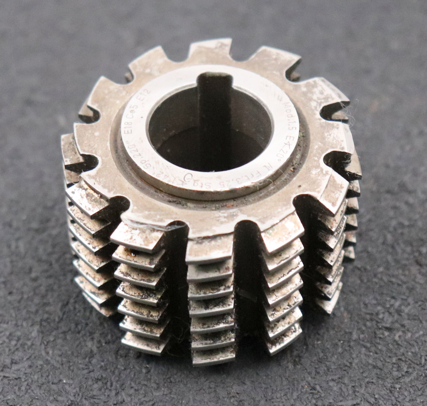 Bild des Artikels DRÖGEMEYER-Zahnrad-Wälzfräser-m=-1,5mm-EGW-20°-Ø55x58xØ22mm-mit-LKN