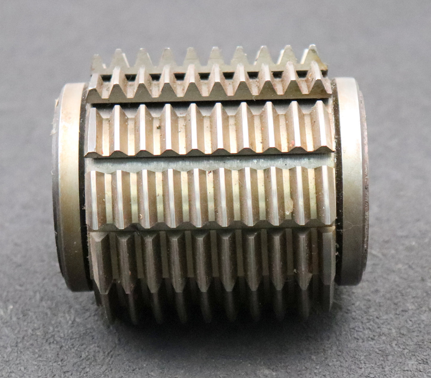 Bild des Artikels FETTE-Zahnrad-Wälzfräser-m=-2,25mm-EGW-20°-BPIII-nach-DIN-3972-Ø84x90xØ27mm-LKN