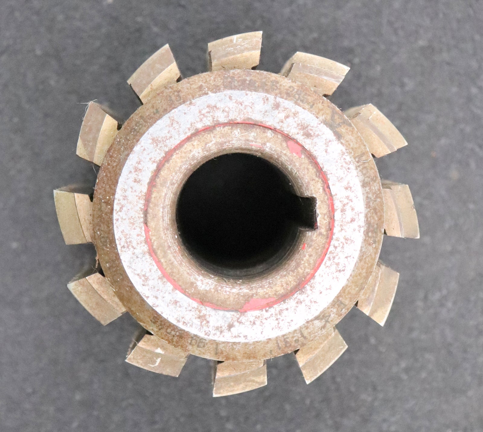 Bild des Artikels SAAZOR-Zahnrad-Wälzfräser-m=-2,0mm-EGW-20°-BPI-nach-DIN-3972-Ø81x81xØ27mm-LKN