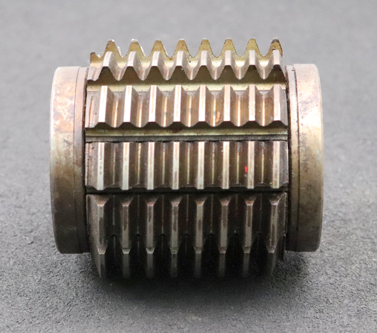 Bild des Artikels SAAZOR-Zahnrad-Wälzfräser-m=-2,75mm-EGW-20°-BPII-nach-DIN-3972-Ø92x98xØ27mm