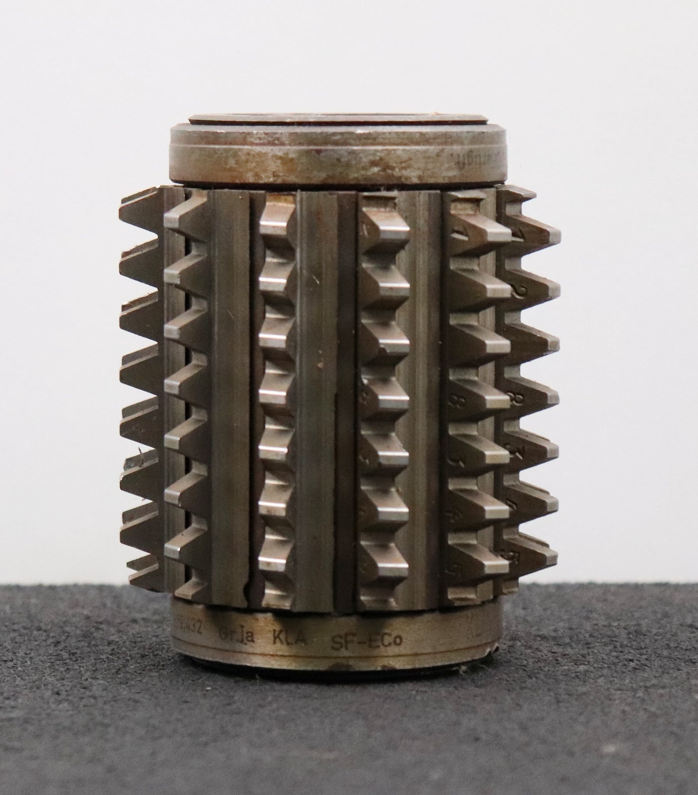 Bild des Artikels KLINGELNBERG-Zahnrad-Wälzfräser-m=-3,0mm-EGW-20°-BPI-nach-DIN-3972-Ø80x97xØ27mm