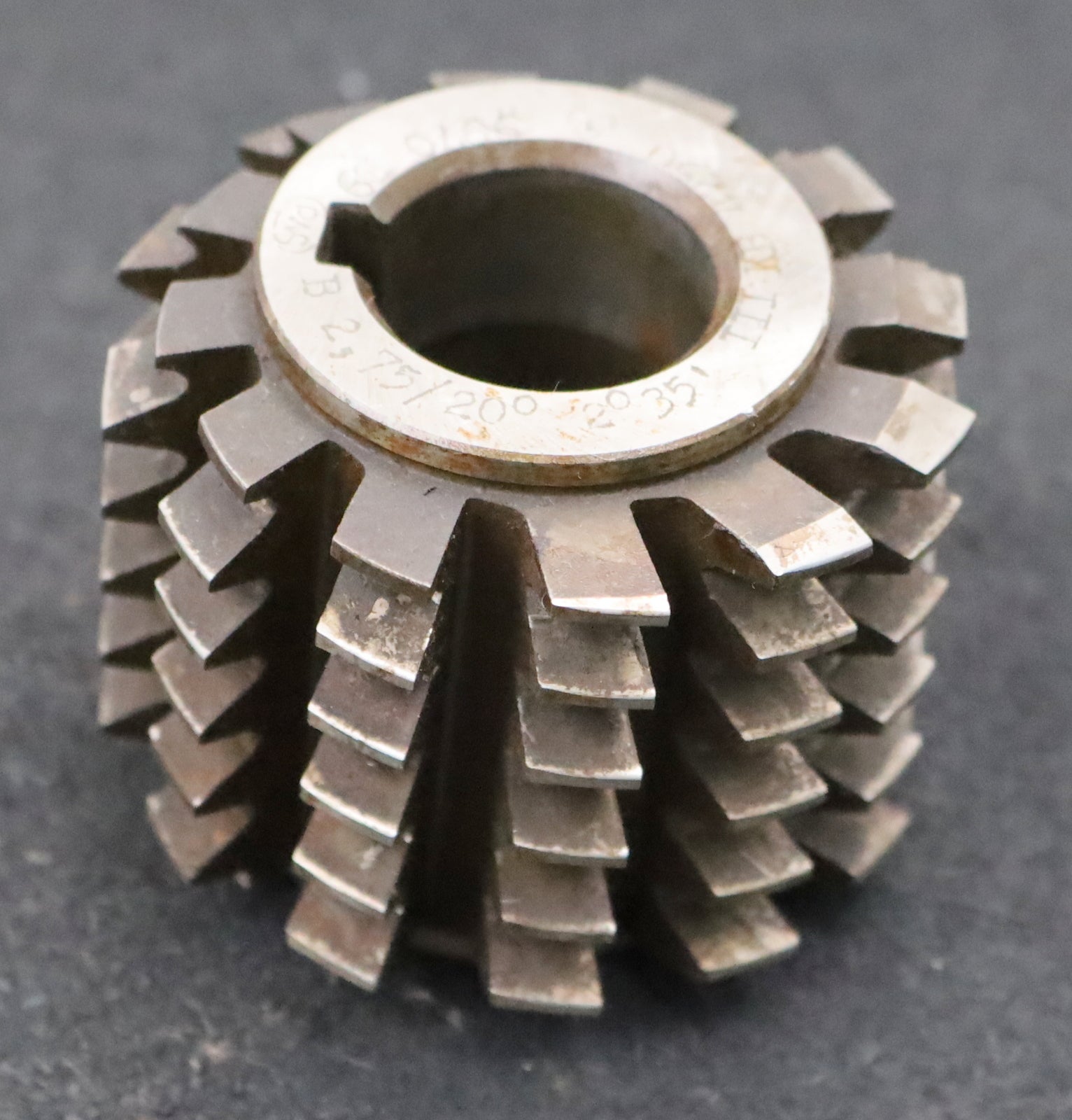 Bild des Artikels PWS-Zahnrad-Wälzfräser-m=-2,5mm-EGW-20°-BPIII-Ø70x58xØ27mm-DIN-3972